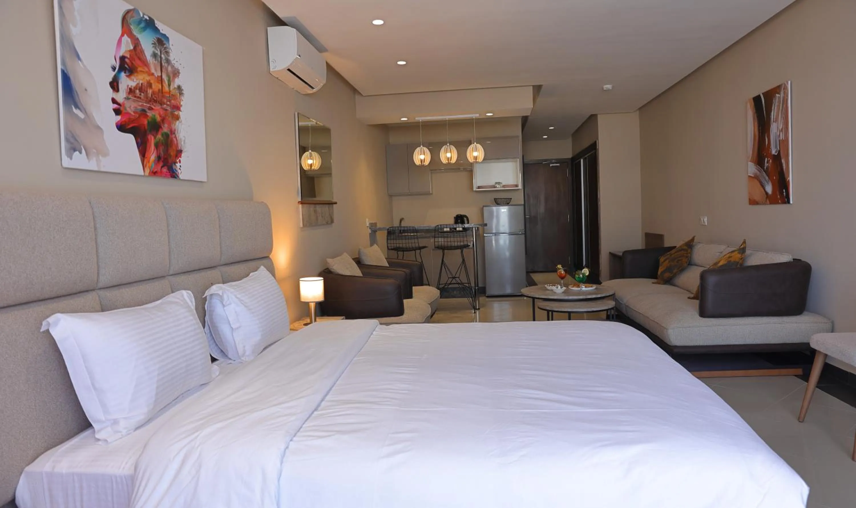 Bedroom, Bed in PLAYA DEL PACHA Suites Hotel