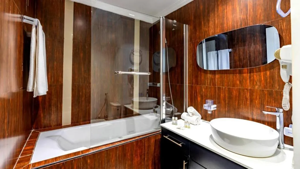 PLAYA DEL PACHA Suites Hotel