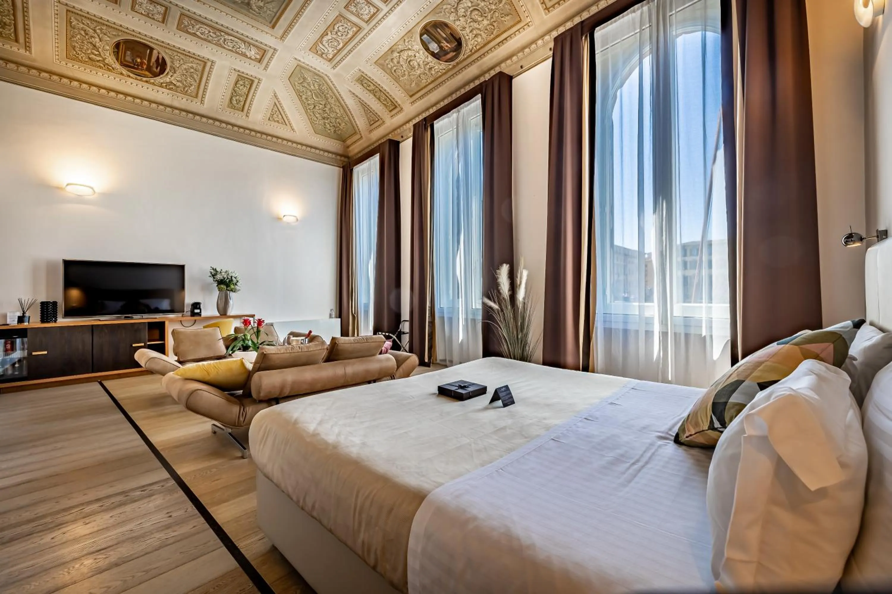 Bedroom, Bed in Palazzo Alfieri - Place of Charme