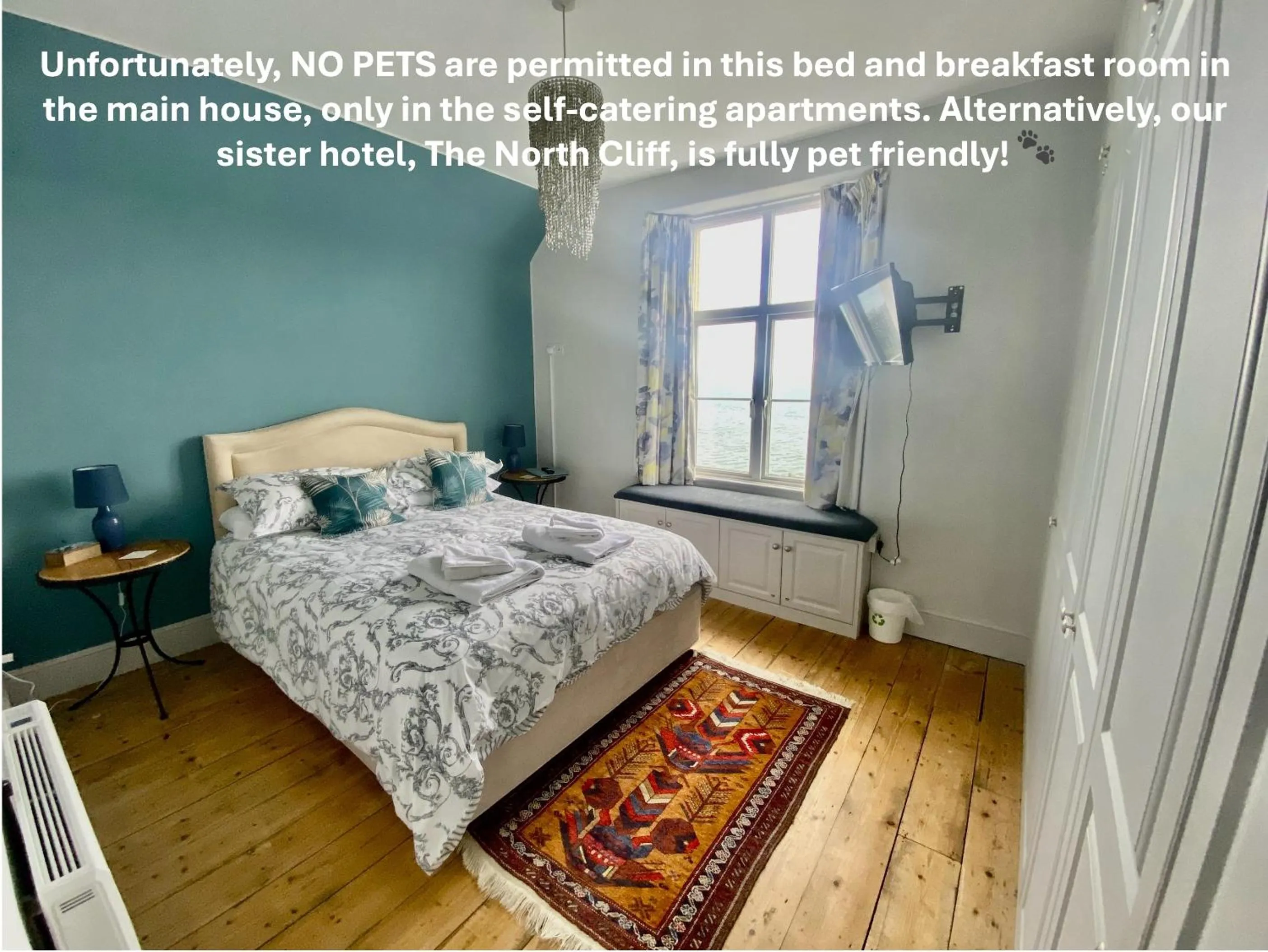 Bedroom, Bed in North Walk House