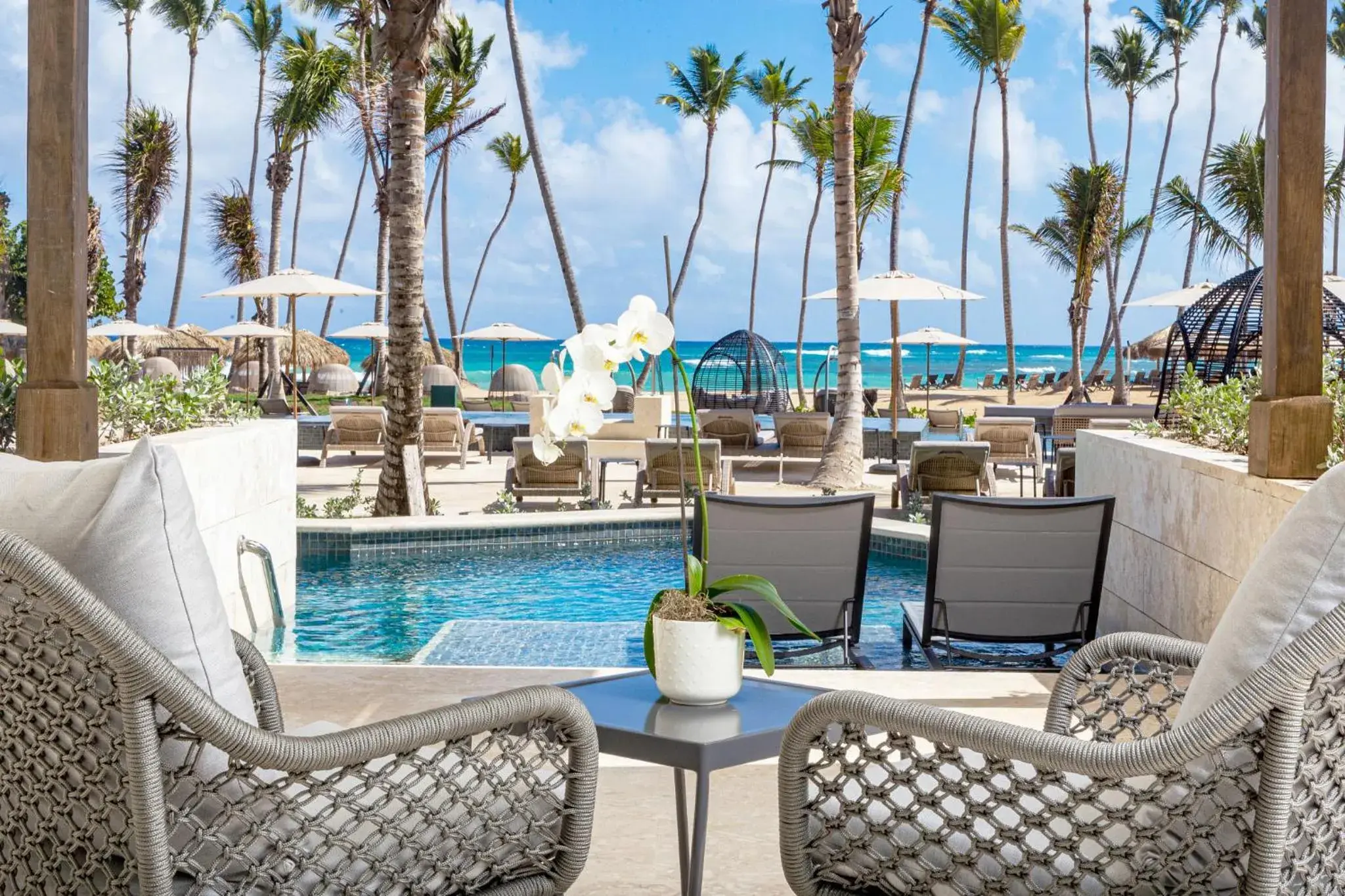 Preferred Club Jr. Suite Ocean Front Swim Out King - single occupancy in Secrets Tides Punta Cana - All Inclusive Preferred Club Jr. Suite Ocean Front Swim Out King - single occupancy in Secrets Tides Punta Cana - All Inclusive
