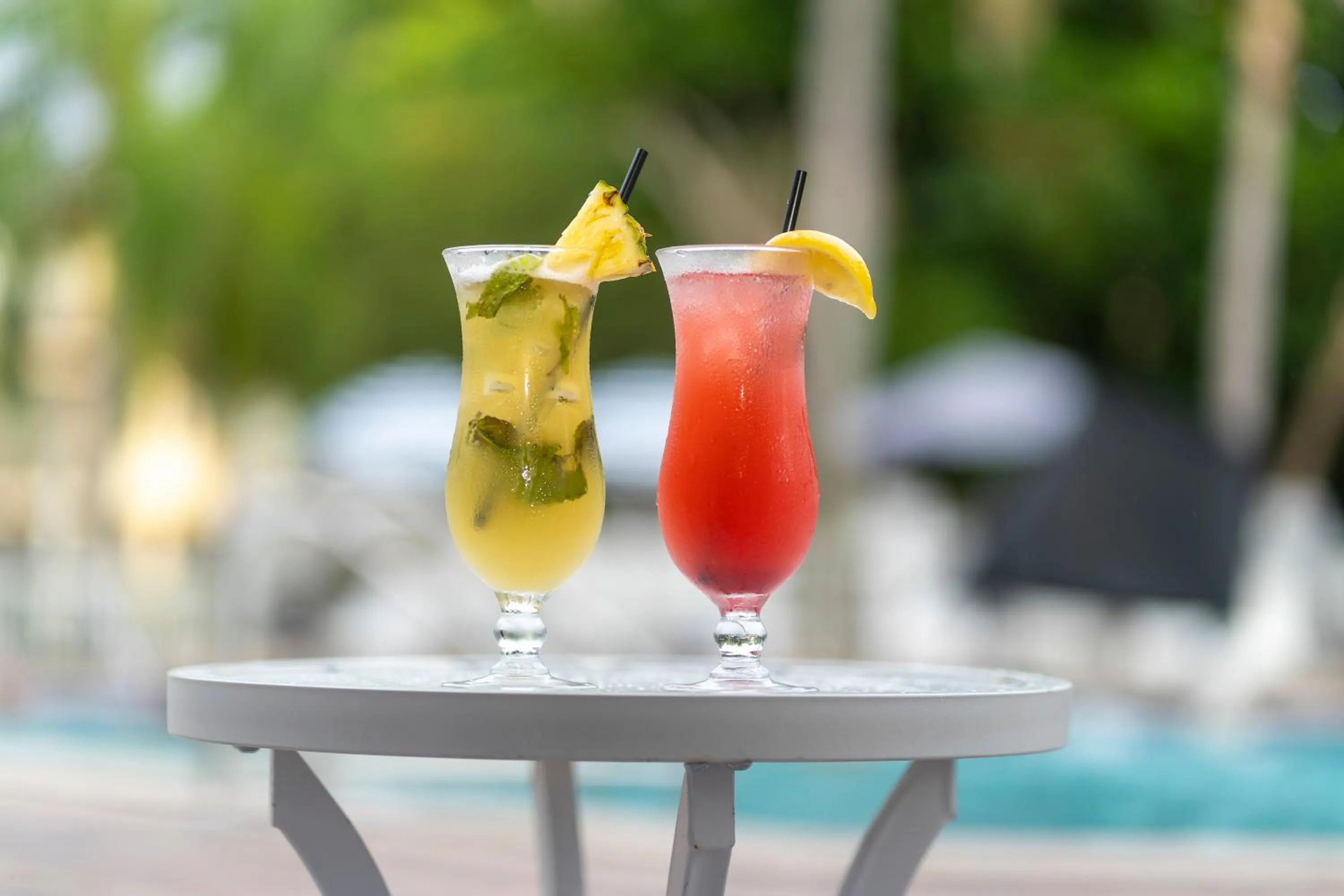 Food and drinks in Park Shore Resort