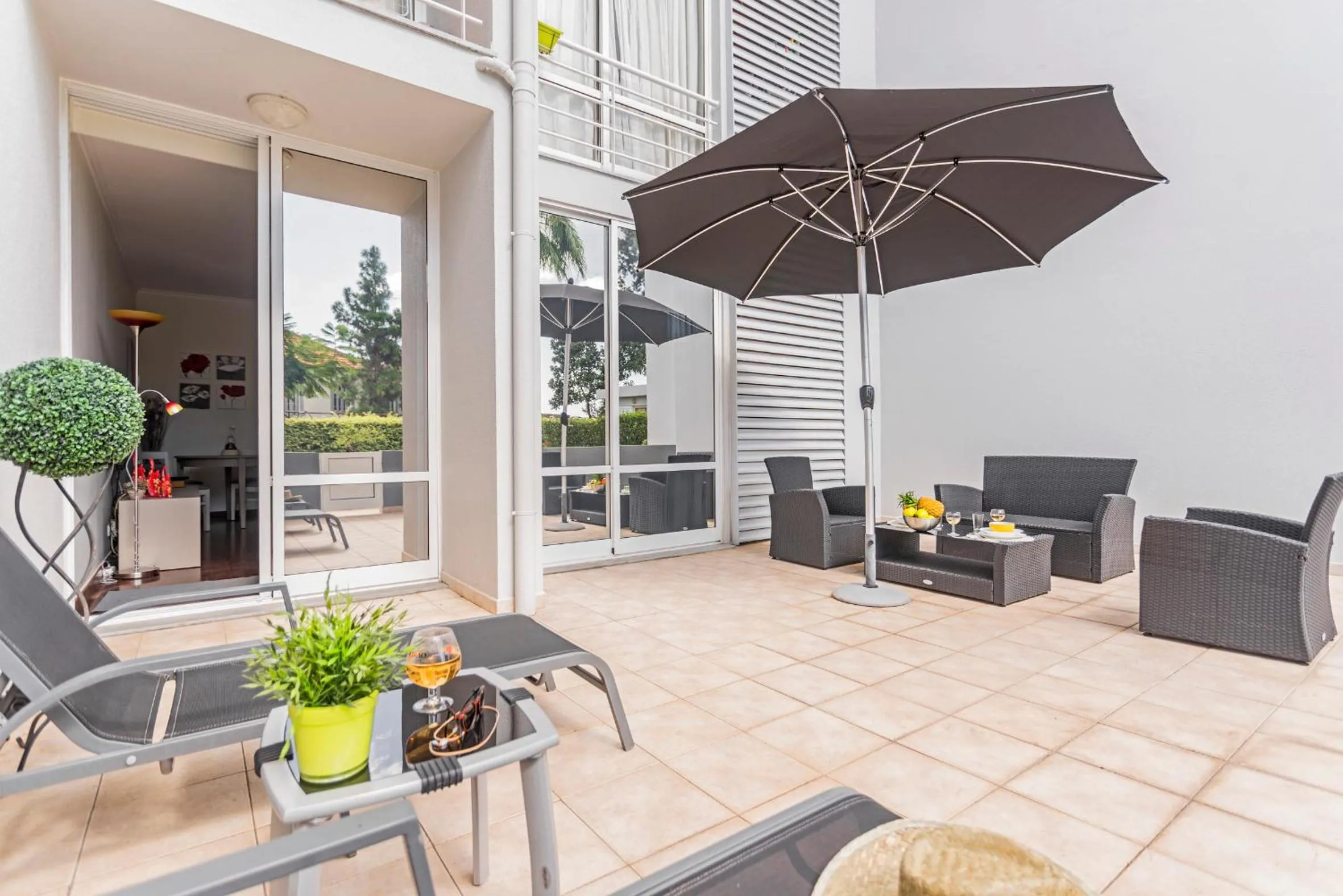 Patio in Achada I by An Island Apart