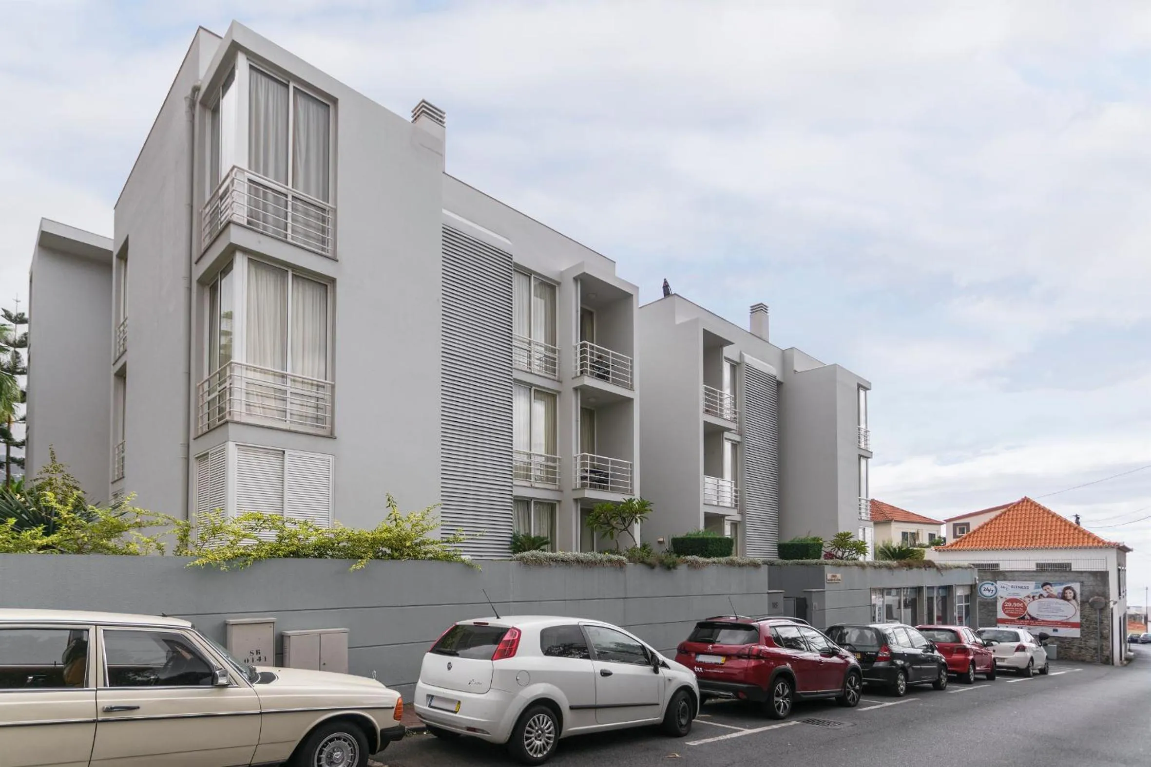 Property building in Achada I by An Island Apart