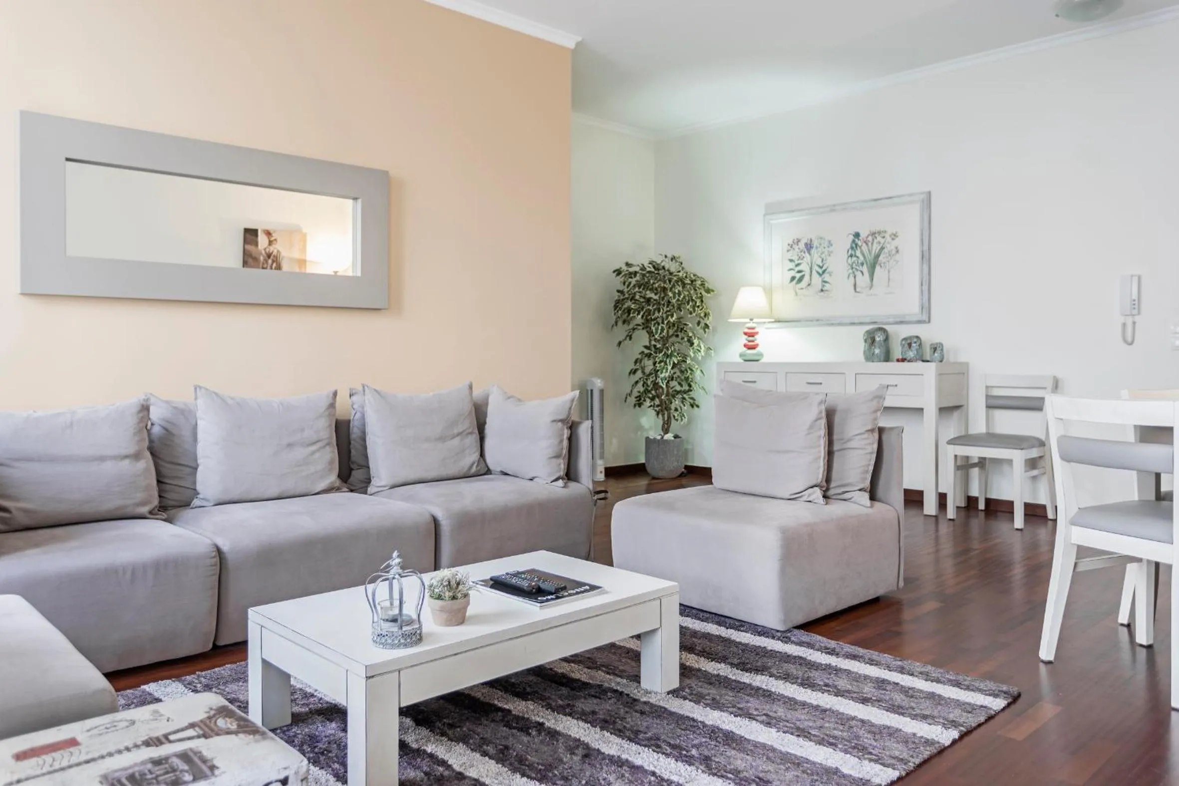 TV and multimedia in Achada I by An Island Apart