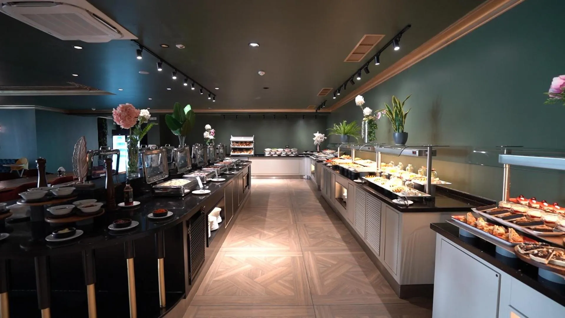 Restaurant/places to eat in Luxury Premium Finese