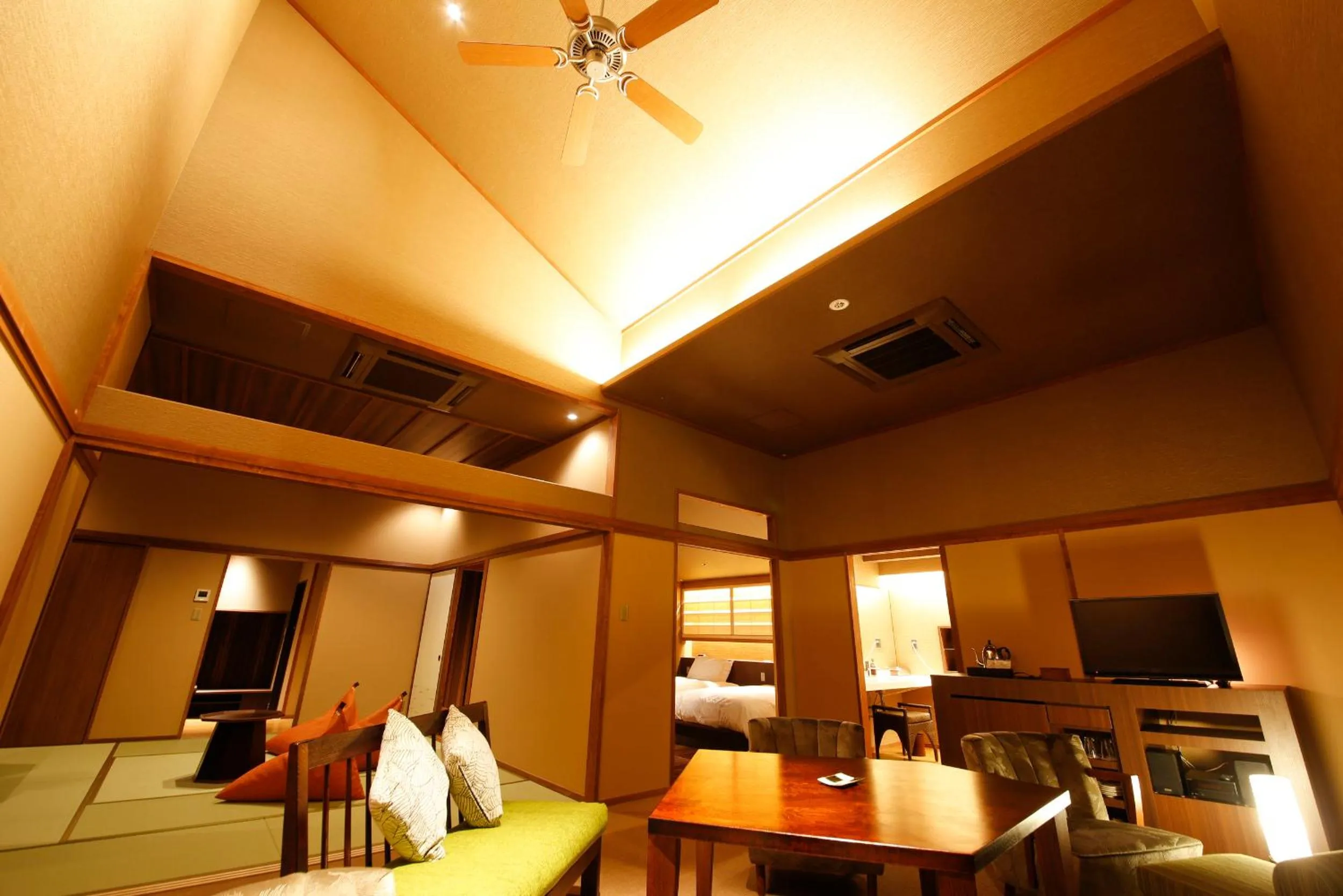 Photo of the whole room, Bed in Awaji Hamarikyu