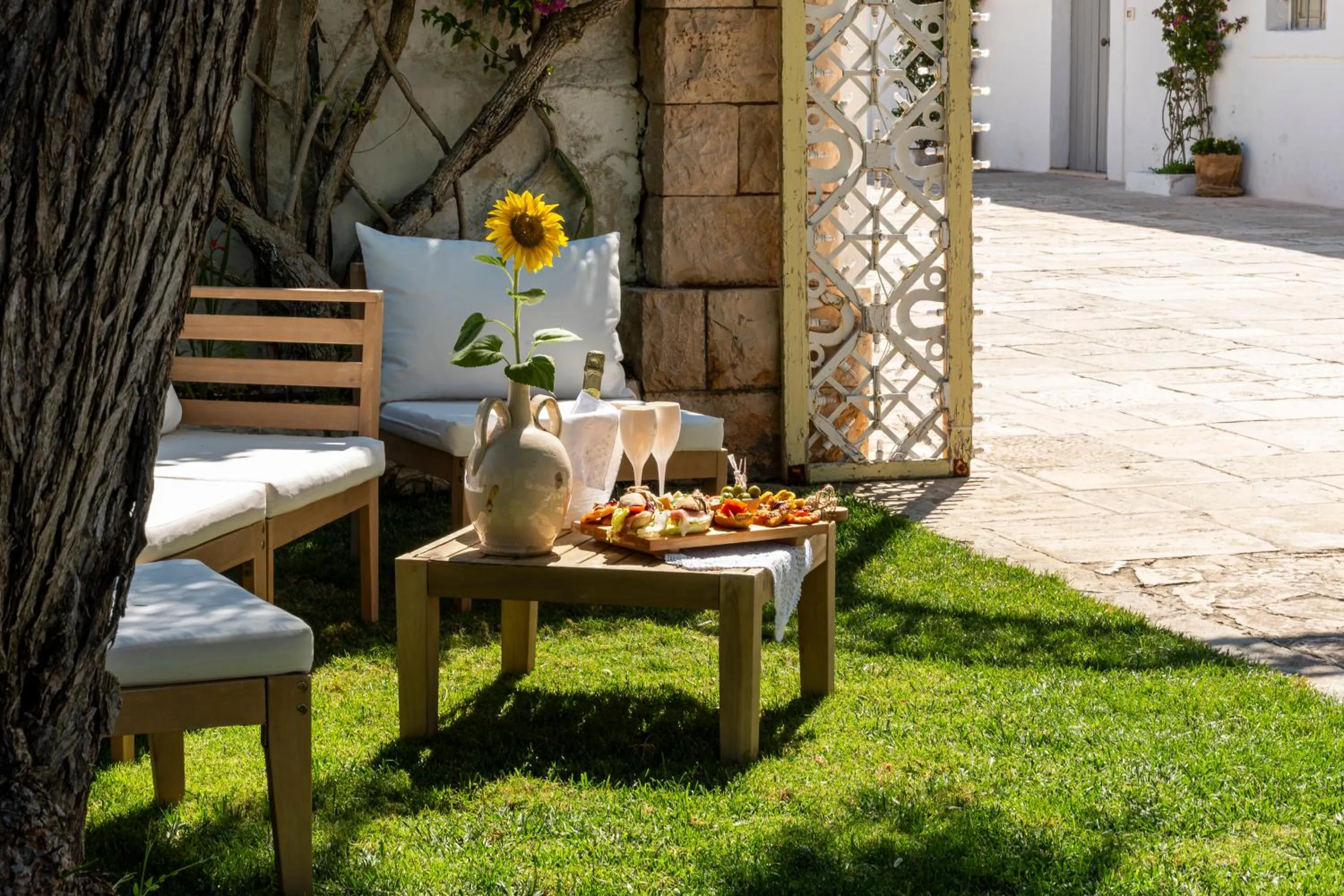 Food and drinks in Masseria San Nicola Savelletri - B&B