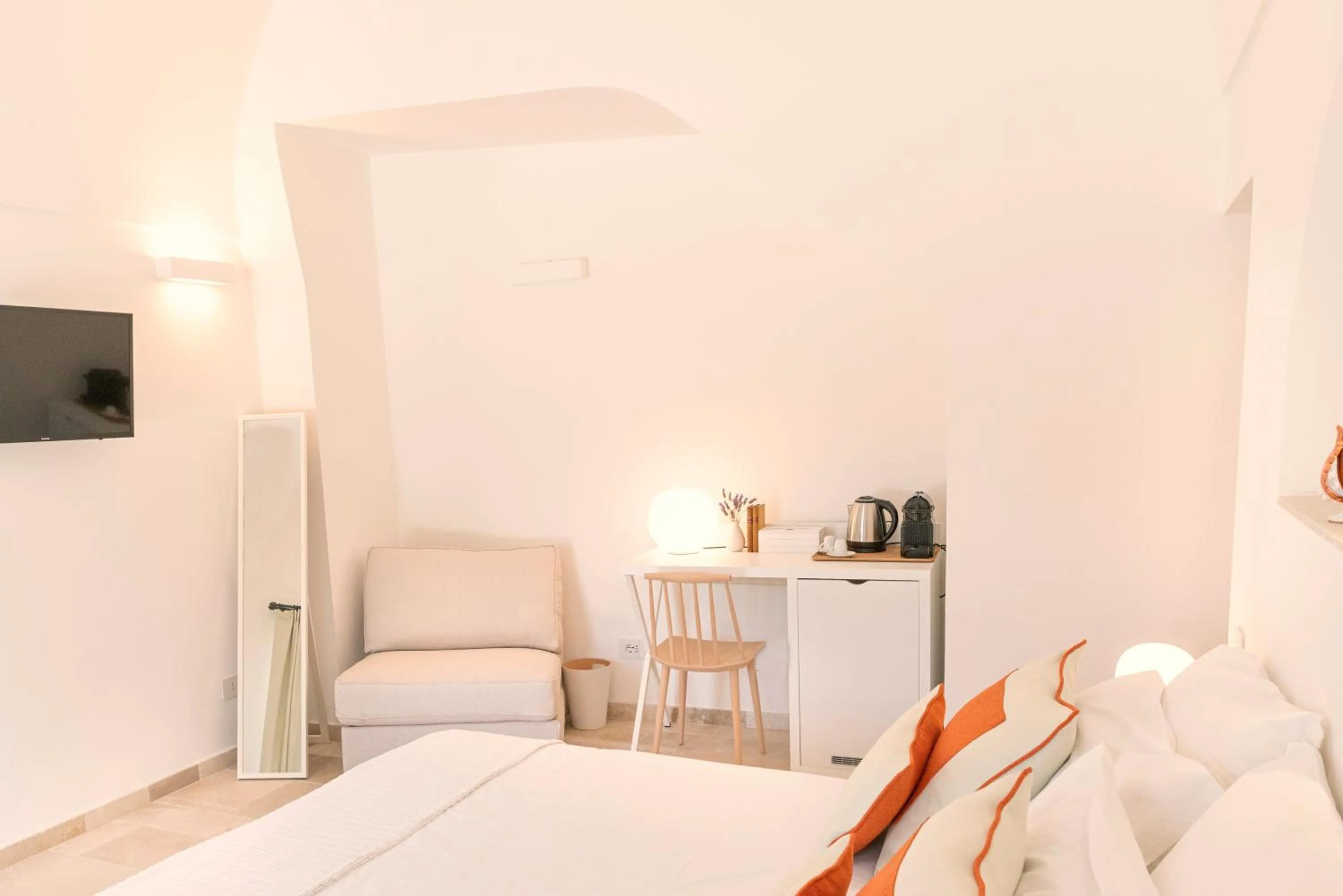 Bedroom, Bed in Masseria San Nicola Savelletri - B&B