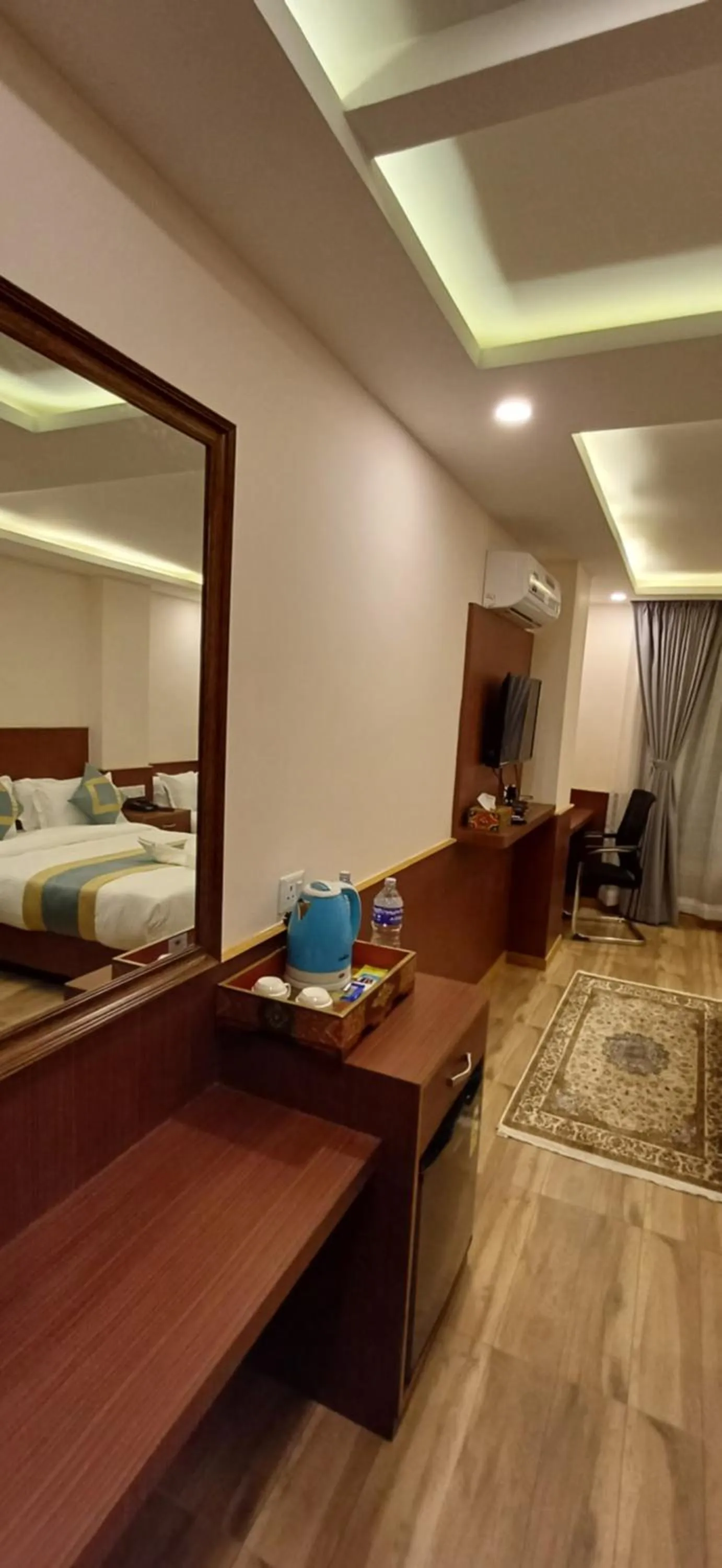 TV and multimedia, Bed in Hotel Yakroo Manang