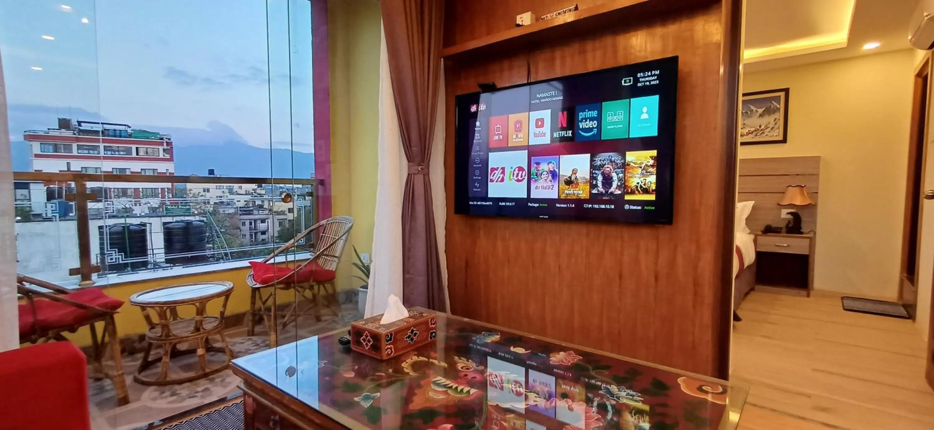 TV and multimedia in Hotel Yakroo Manang