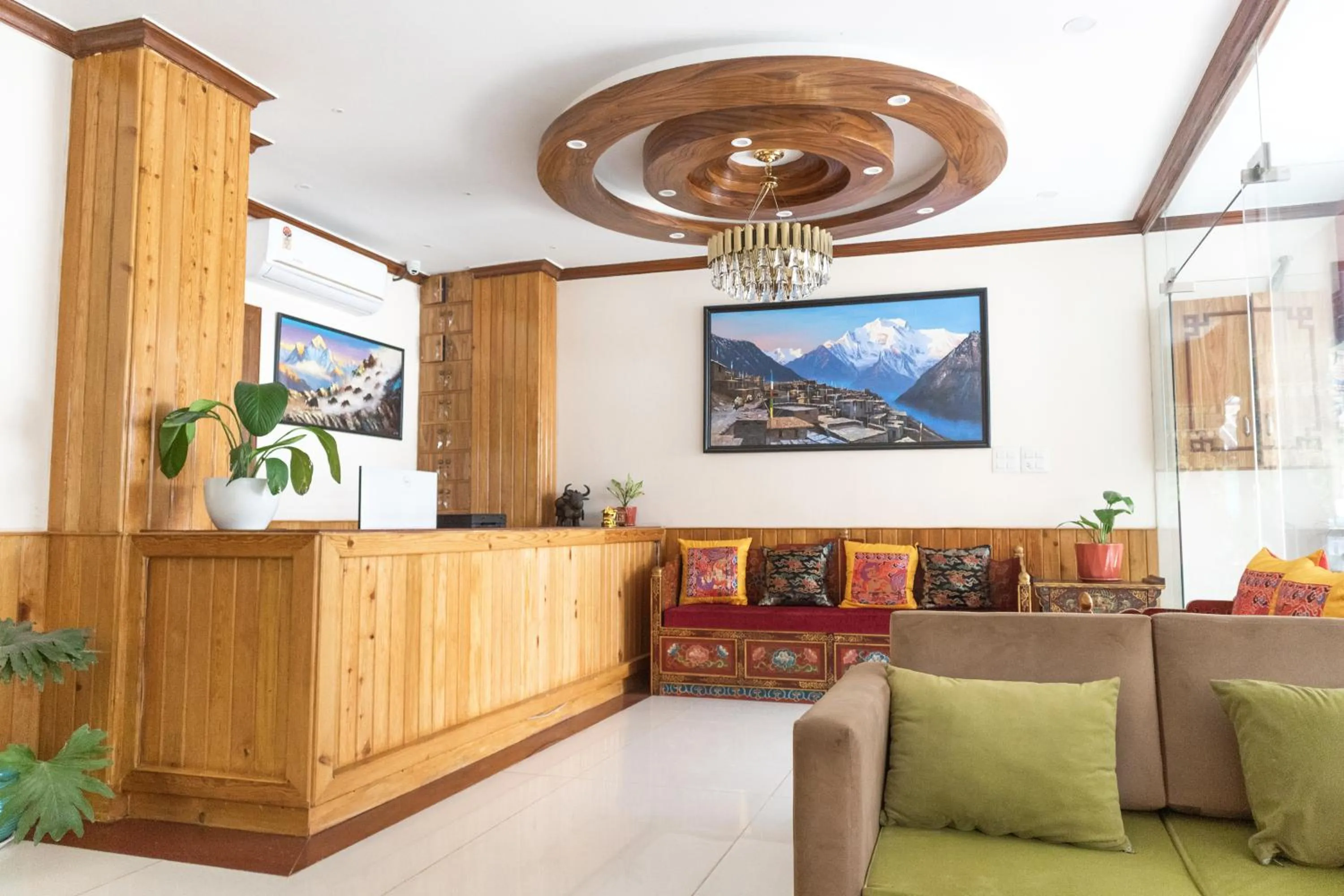Lobby or reception in Hotel Yakroo Manang