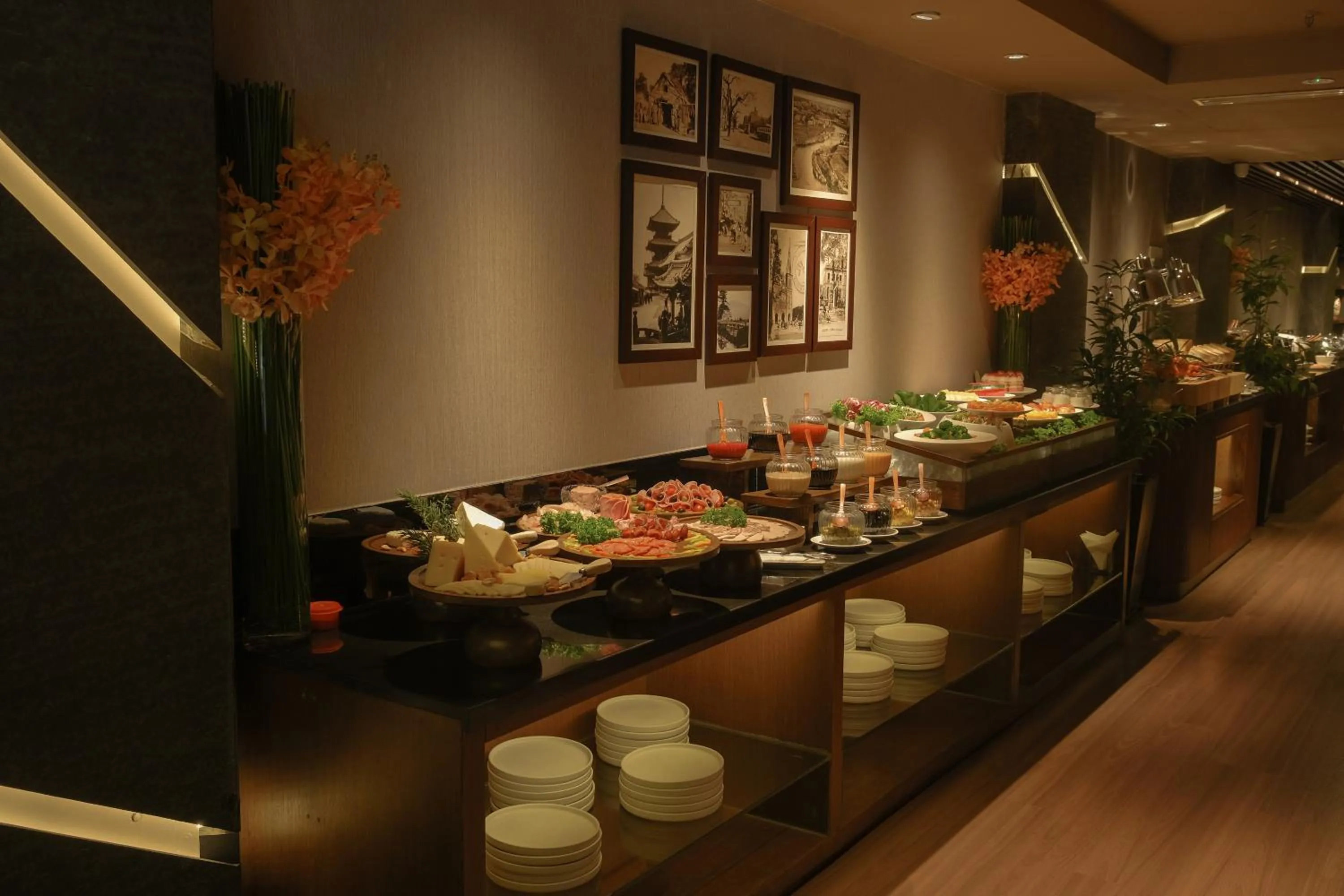 Buffet breakfast in Silverland Sakyo Hotel