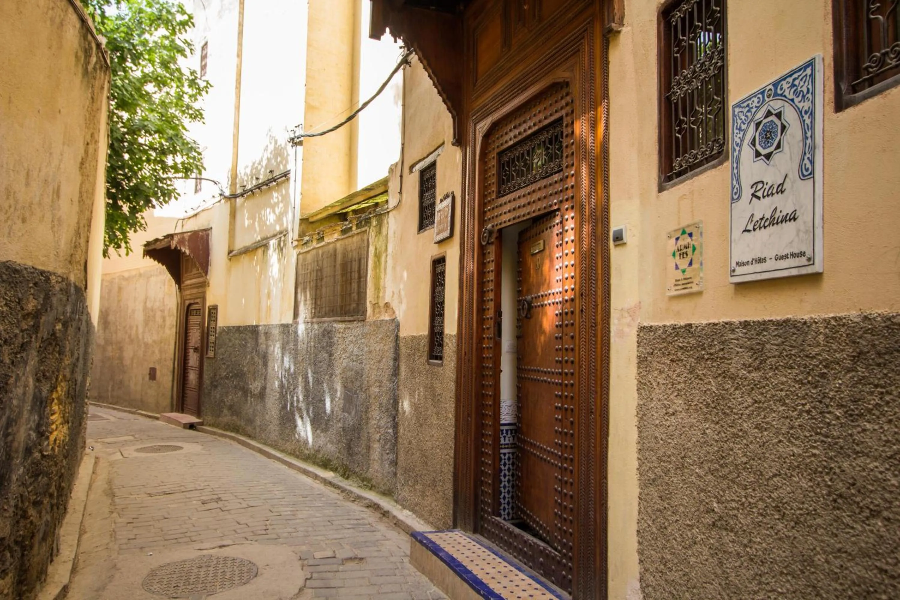 Facade/entrance in Riad Letchina
