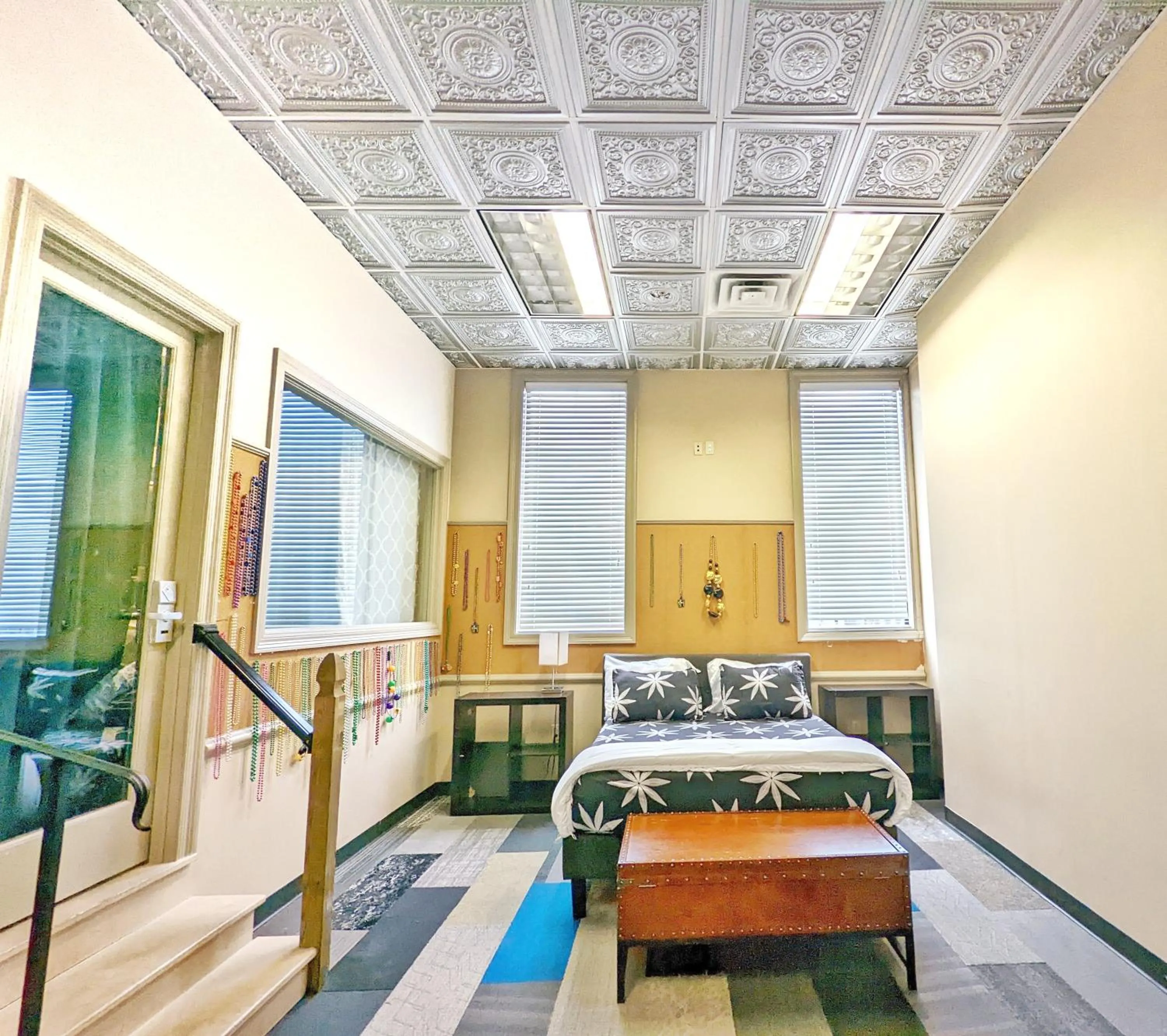 Bed in City House New Orleans Samesun