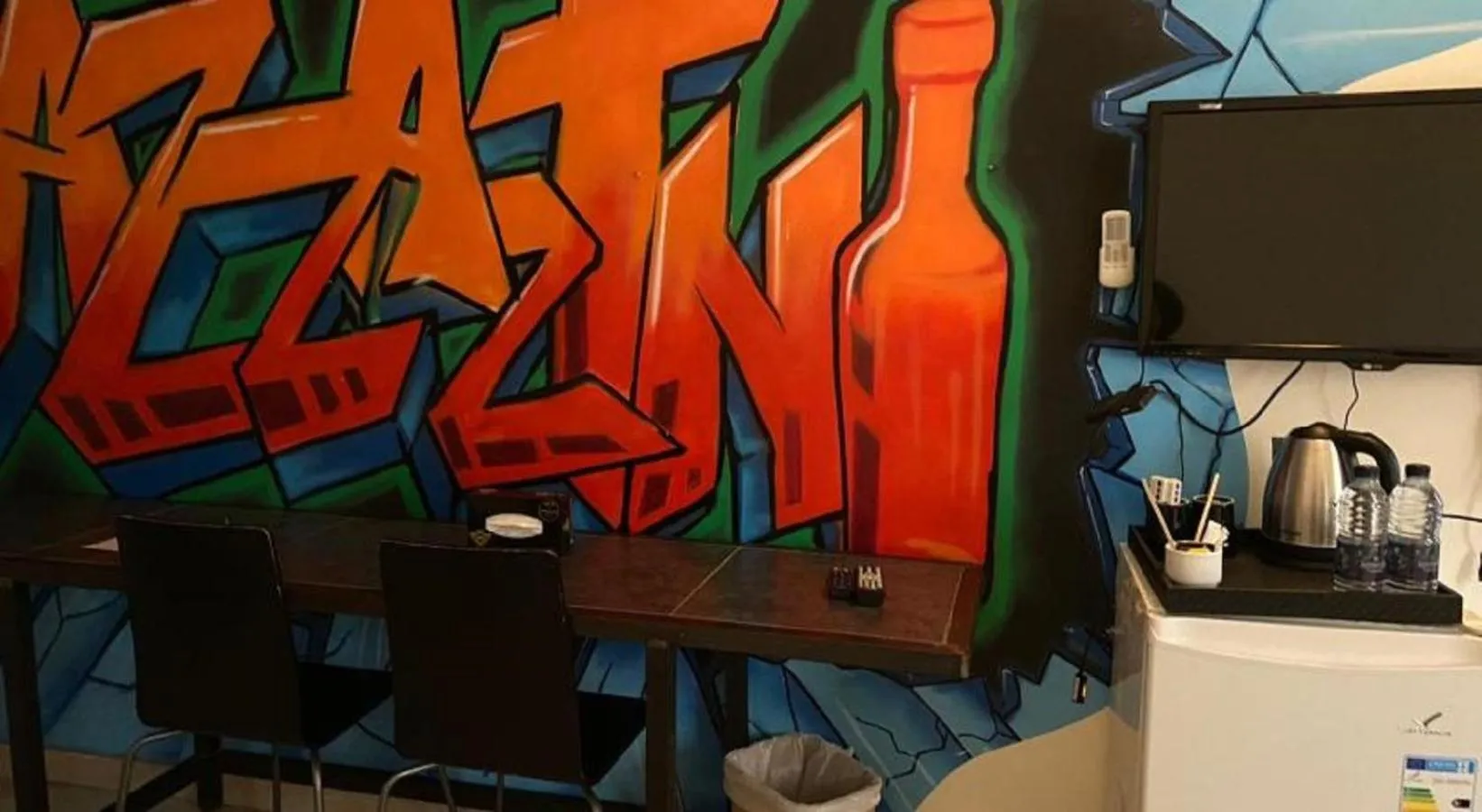 Coffee/tea facilities in Art Hotel Downtown