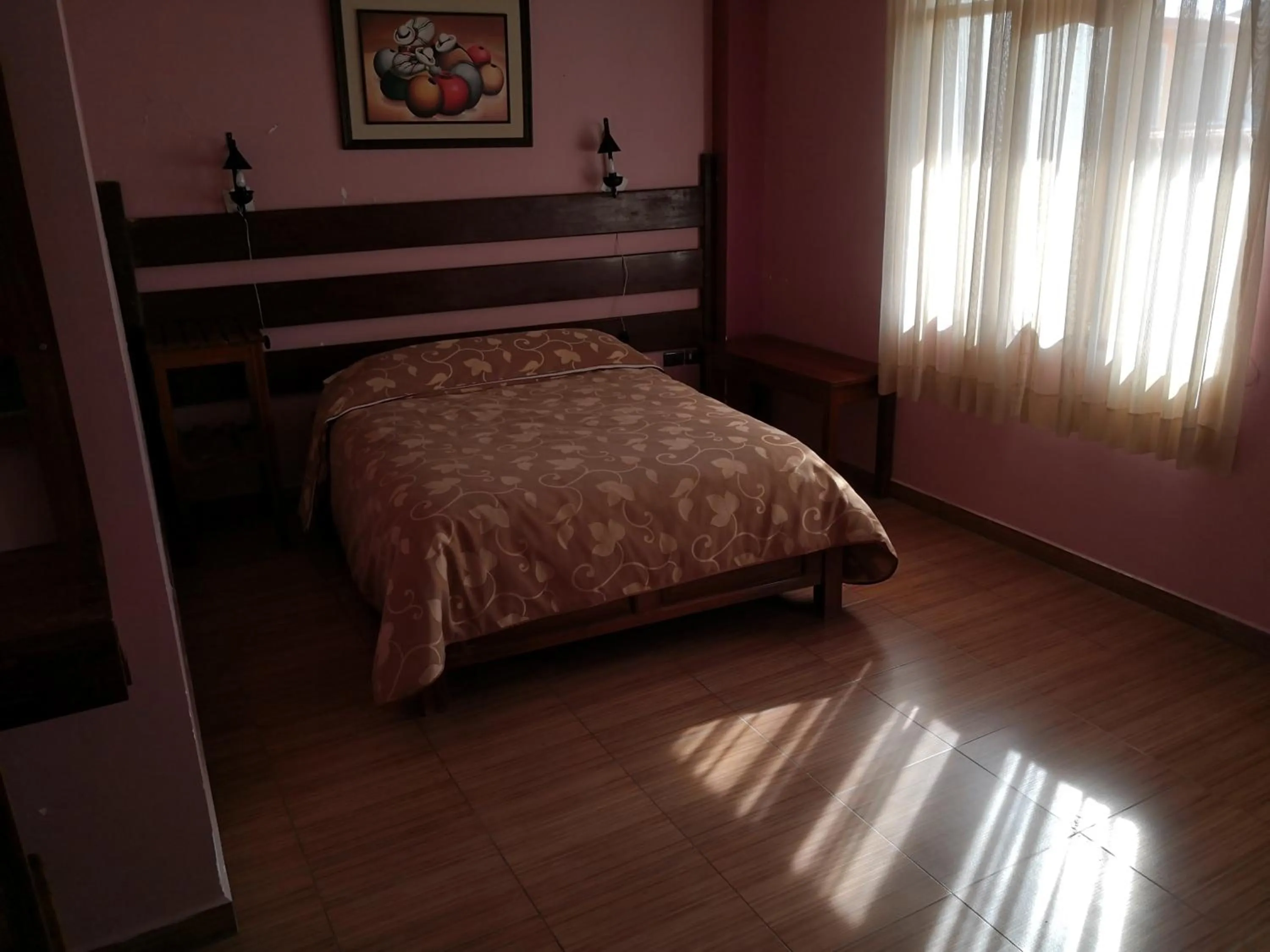 Photo of the whole room, Bed in Cruz Popayan Sucre