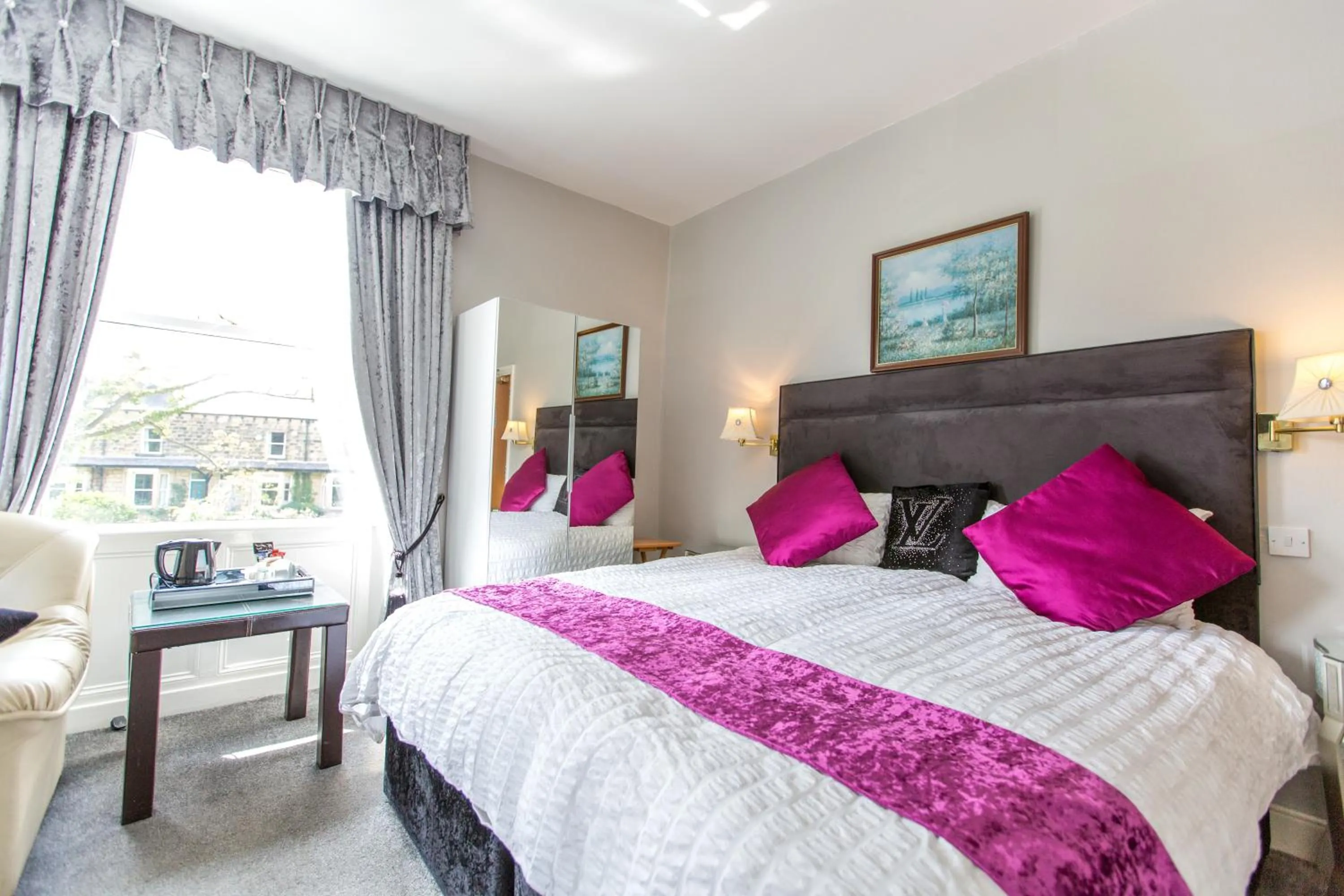 Bedroom, Bed in Ilkley Riverside Hotel