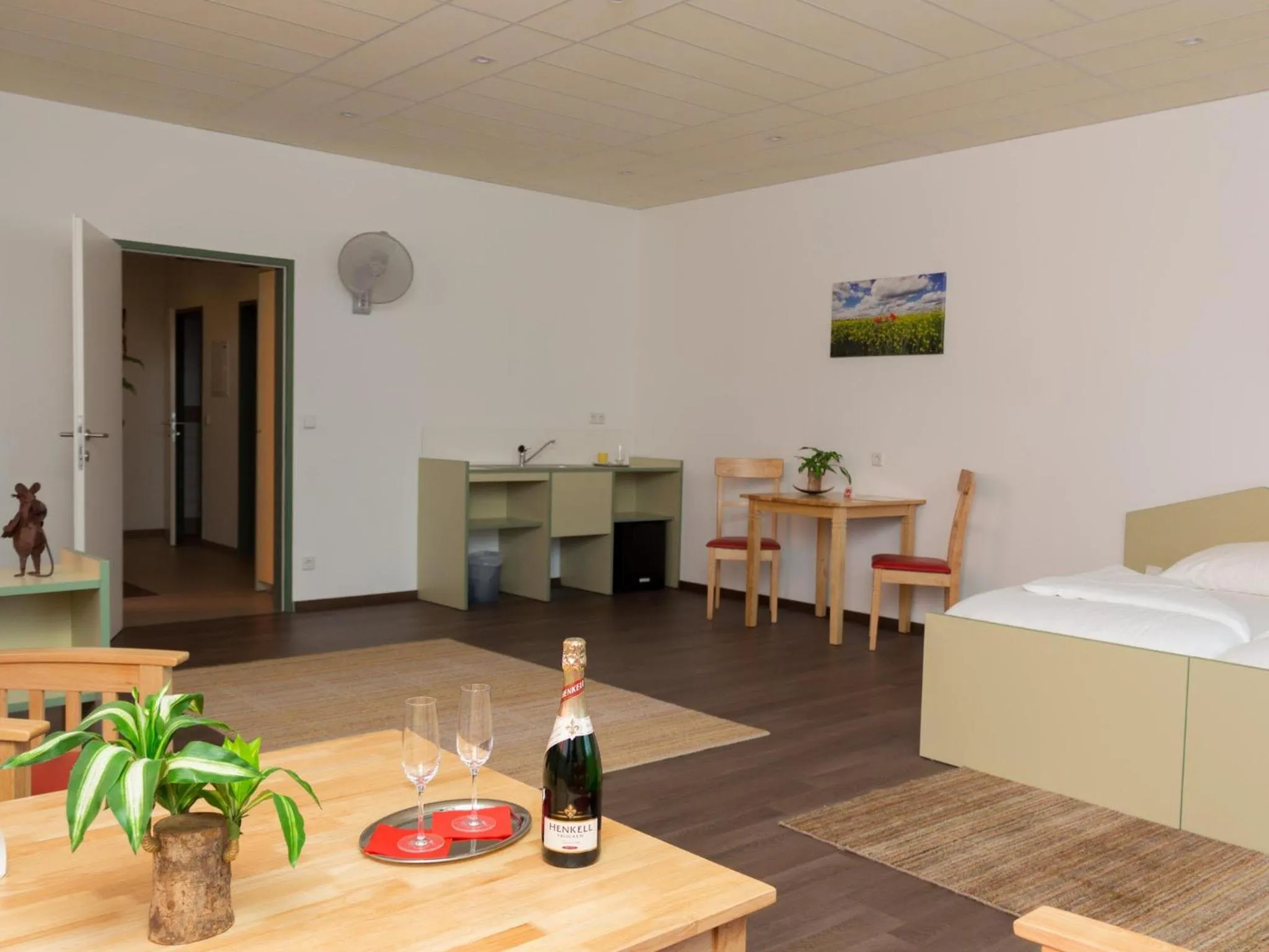 Photo of the whole room in WinRooms "hotel&apartments"