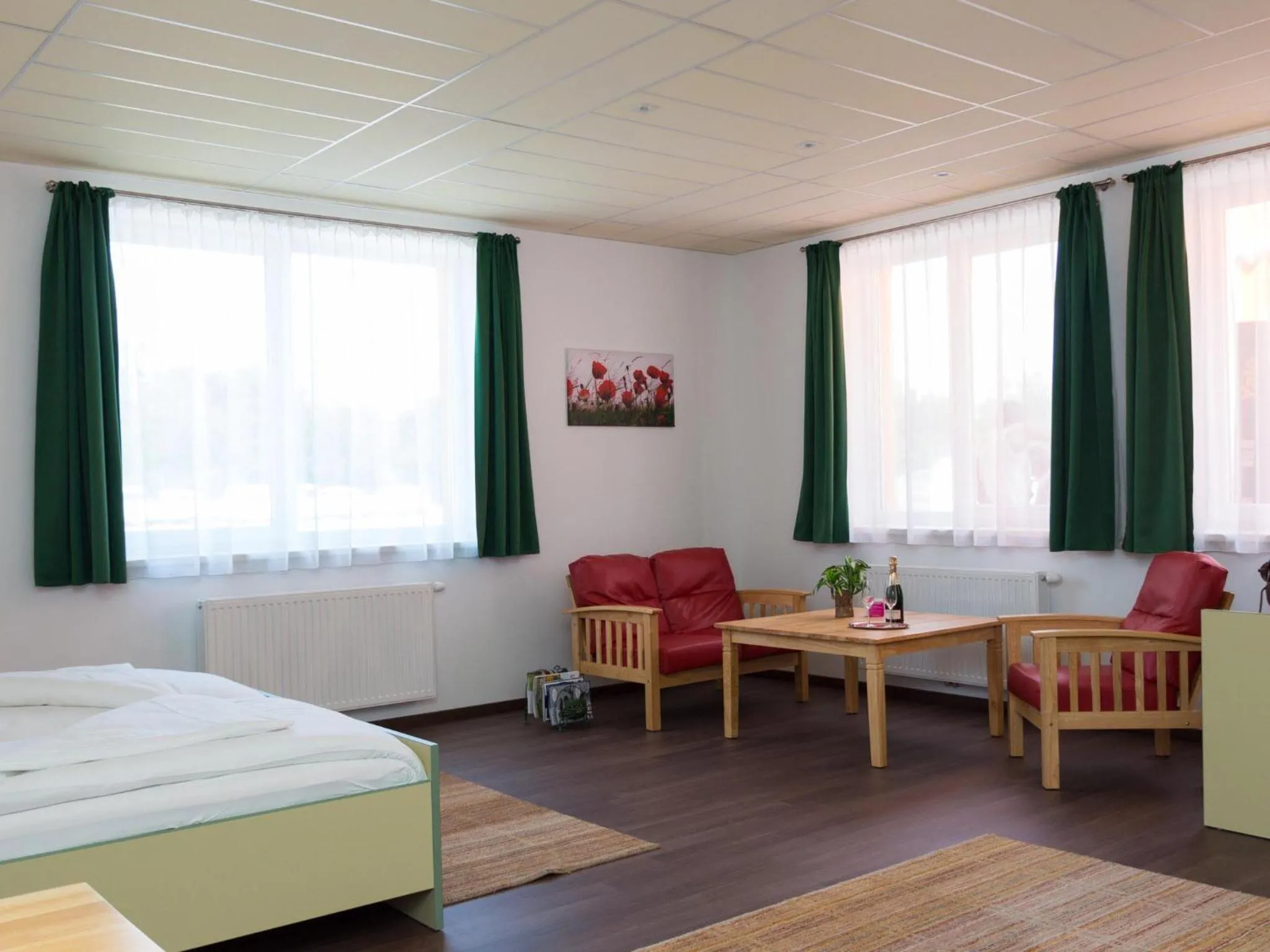 Photo of the whole room, Bed in WinRooms "hotel&apartments"