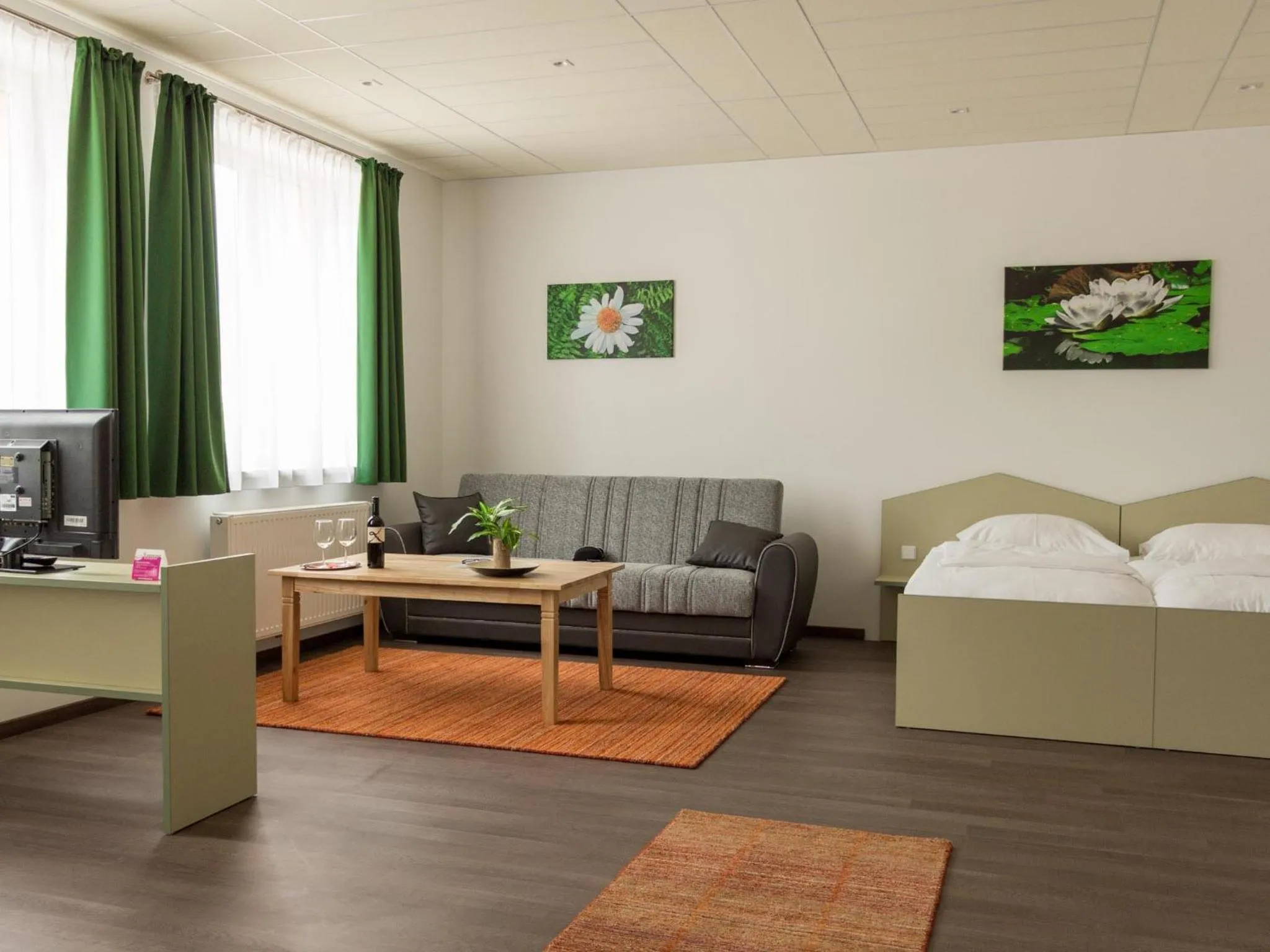 Photo of the whole room in WinRooms "hotel&apartments"