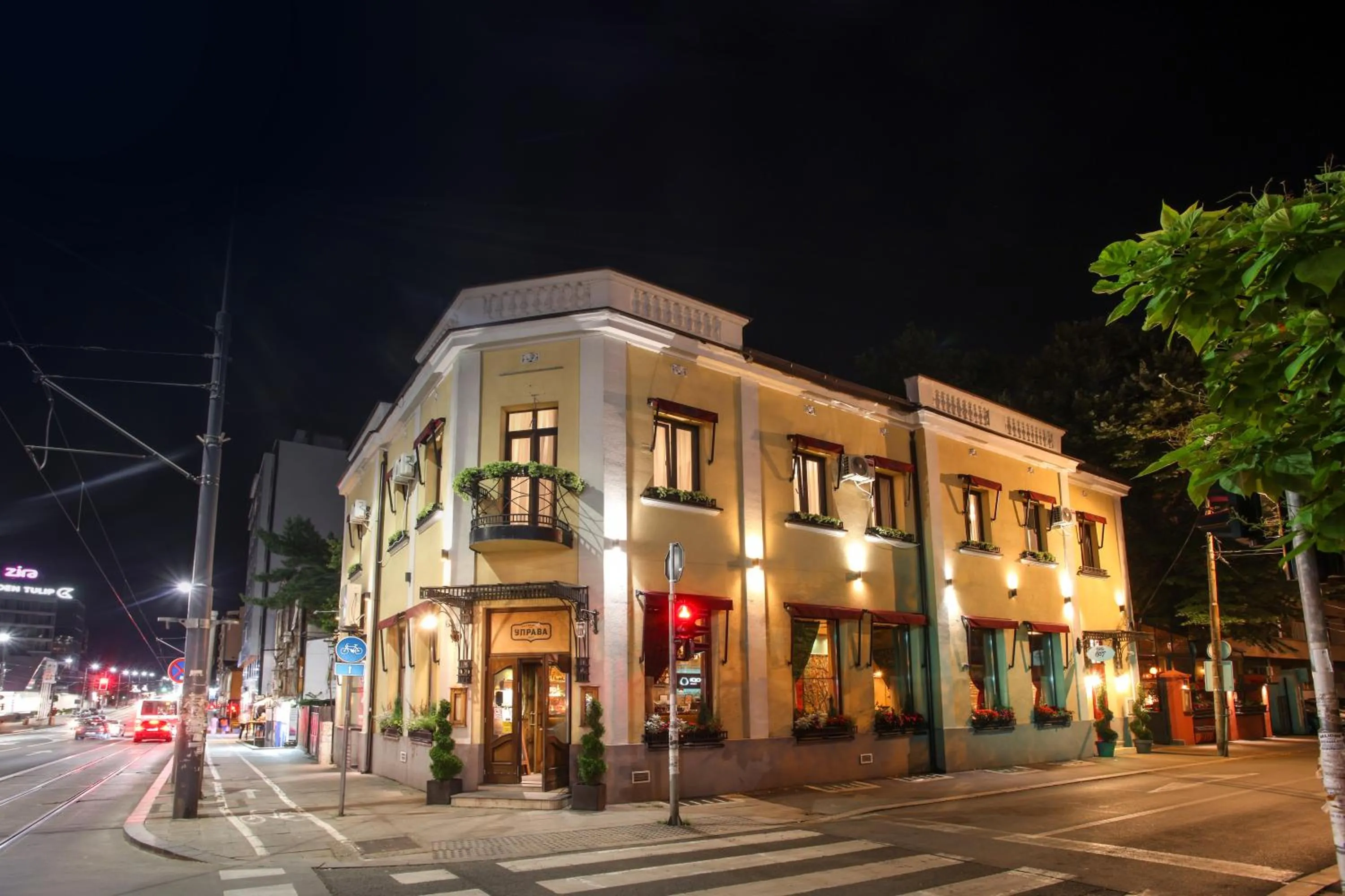 Property building in Villa 1927