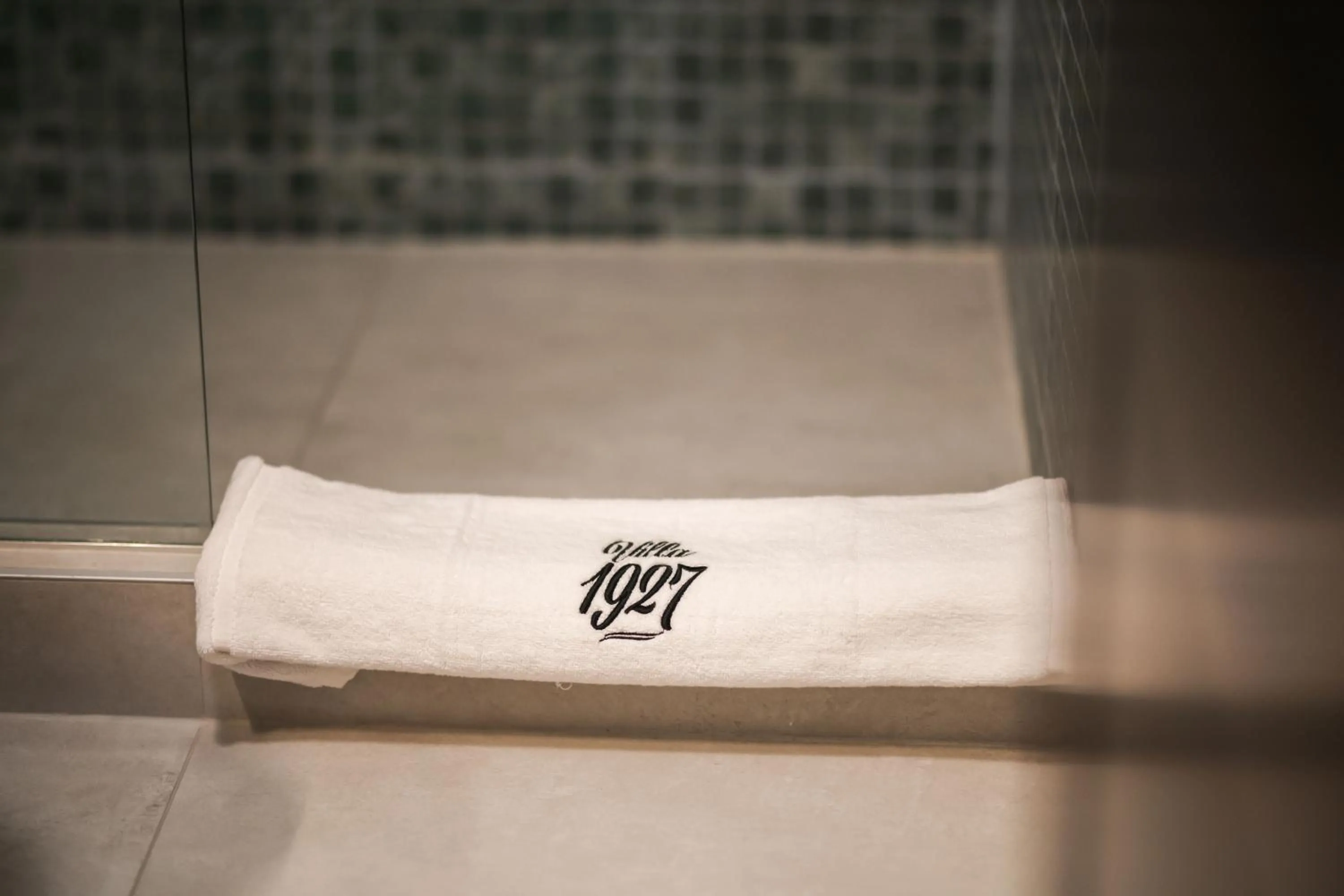 Shower in Villa 1927