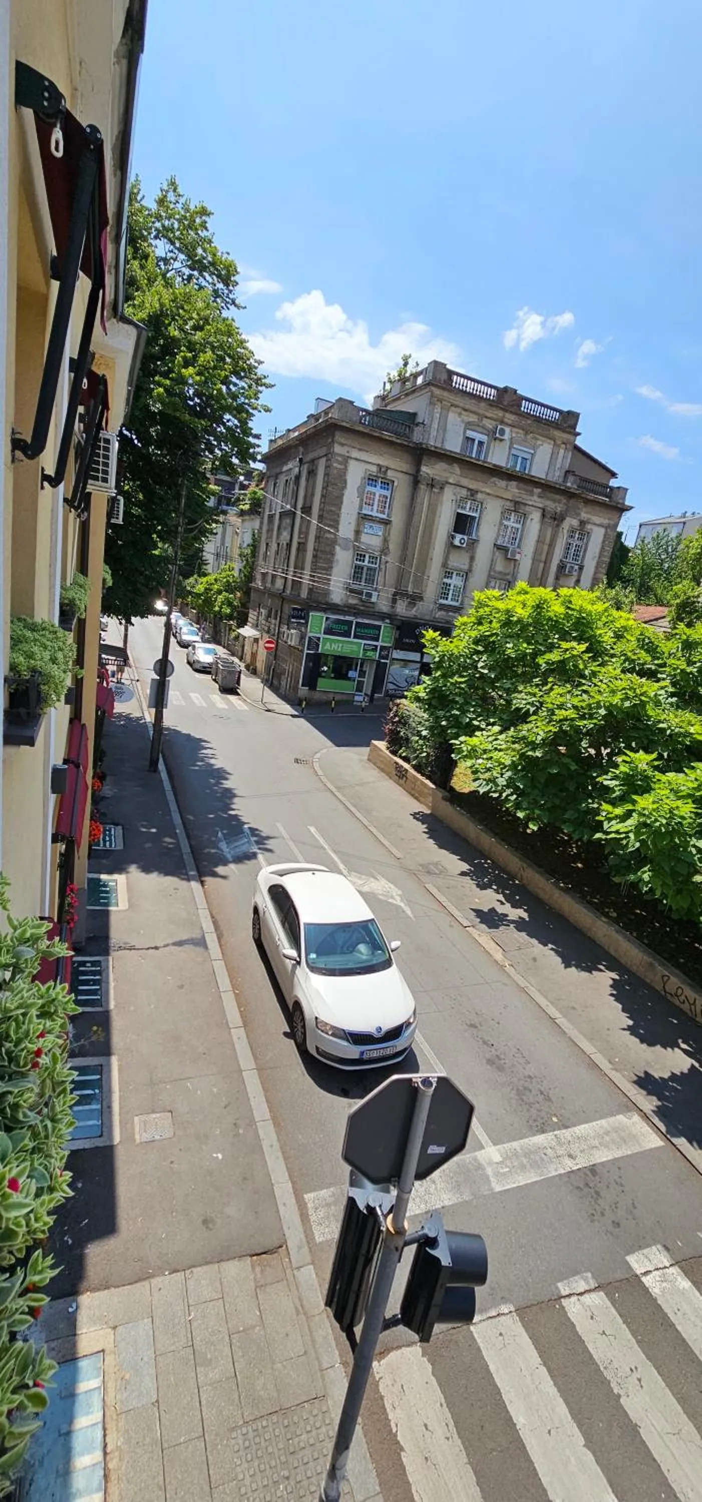 Quiet street view in Villa 1927