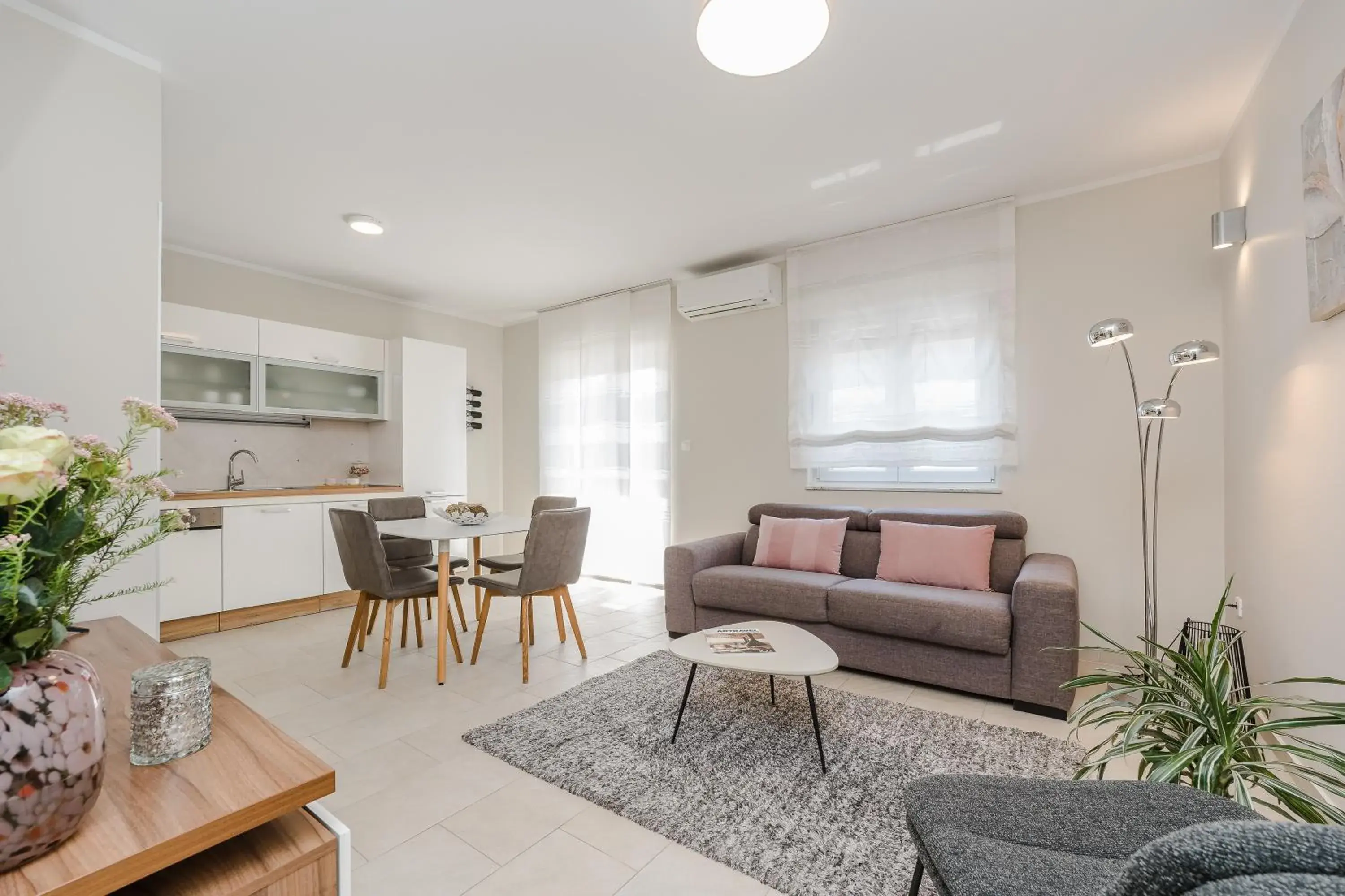 Deluxe One-Bedroom Apartment with Balcony - single occupancy in Villa Karla Deluxe One-Bedroom Apartment with Balcony - single occupancy in Villa Karla