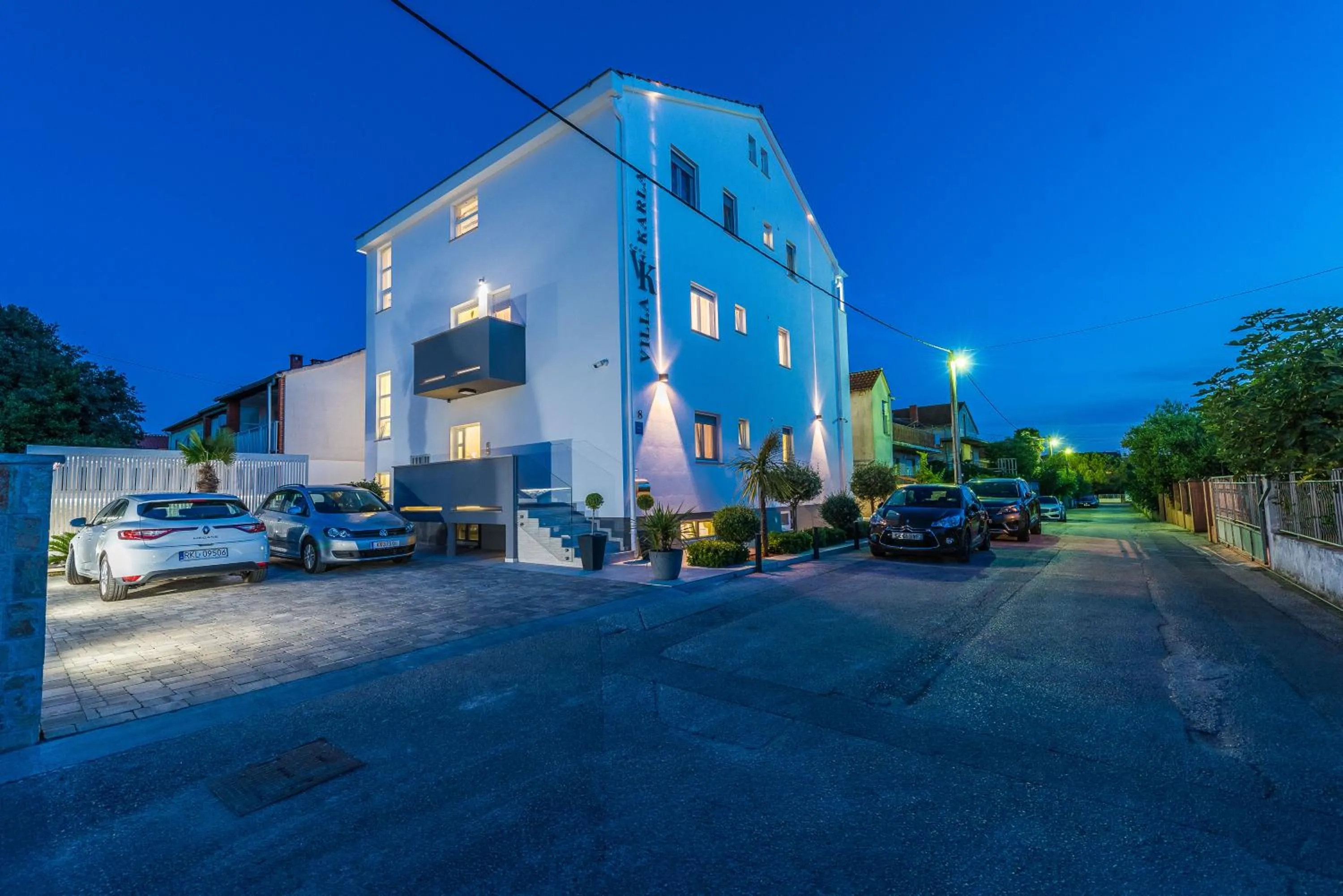 Property building in Villa Karla