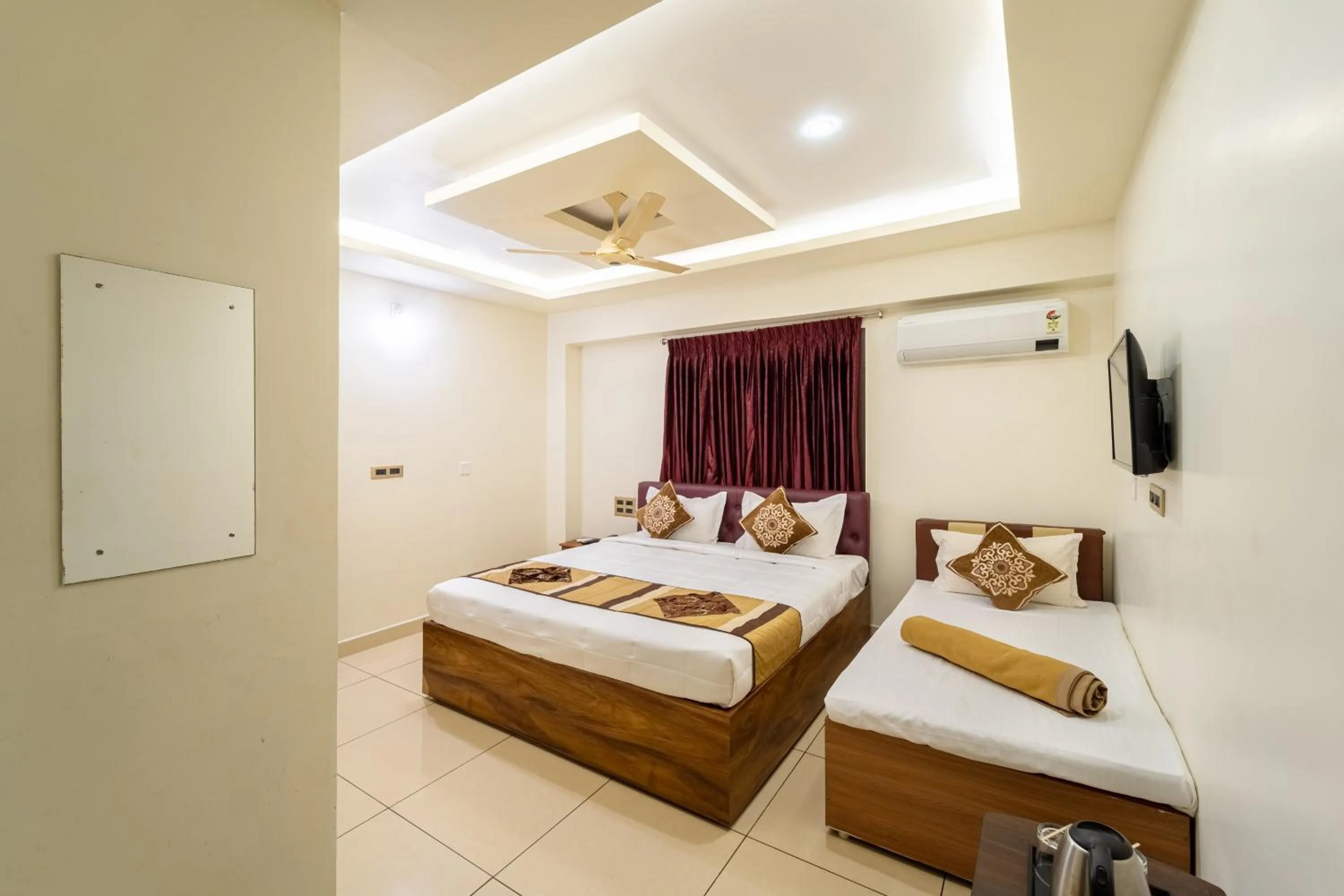 Bedroom in Pondy Stay