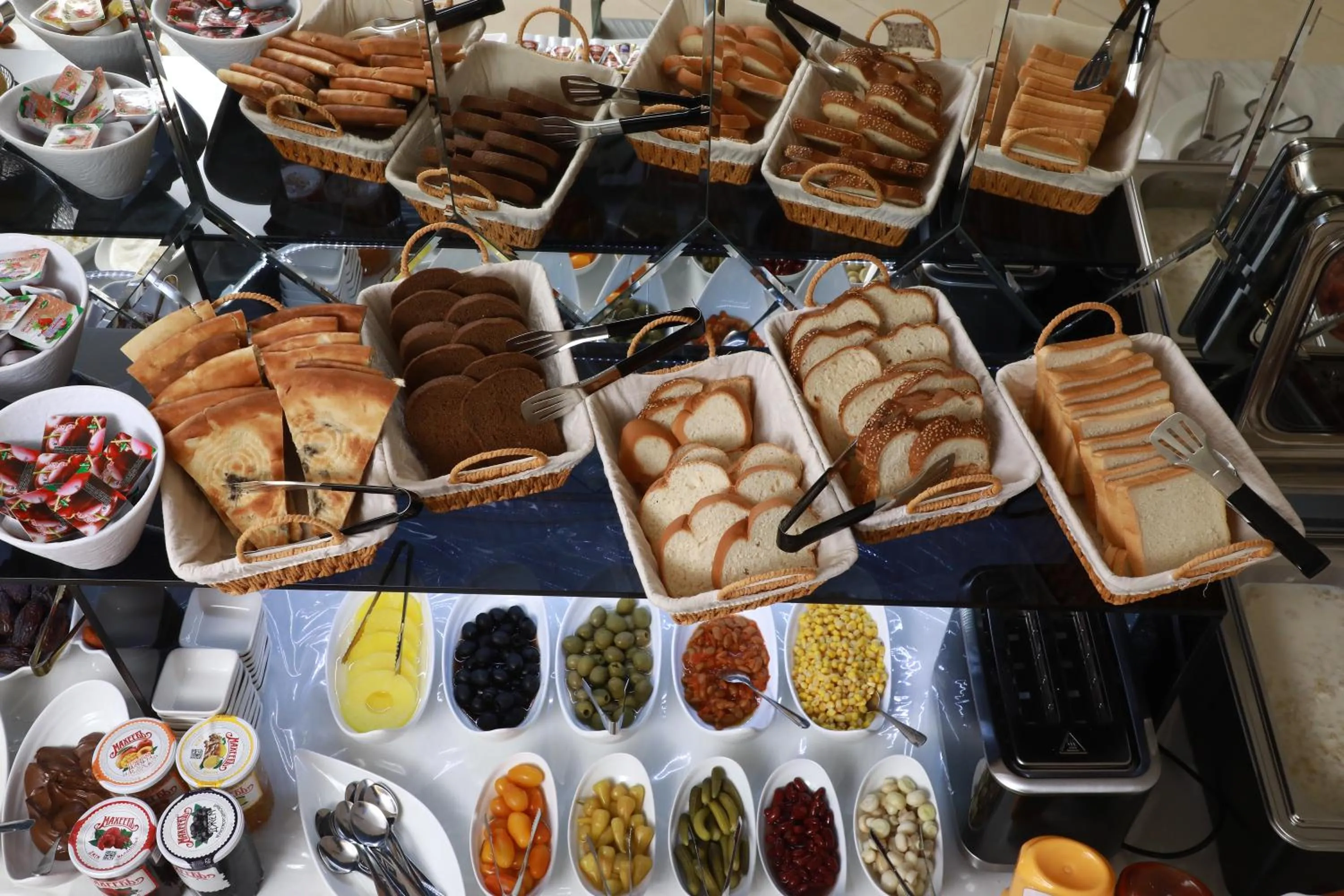 Breakfast in Sharq hotel