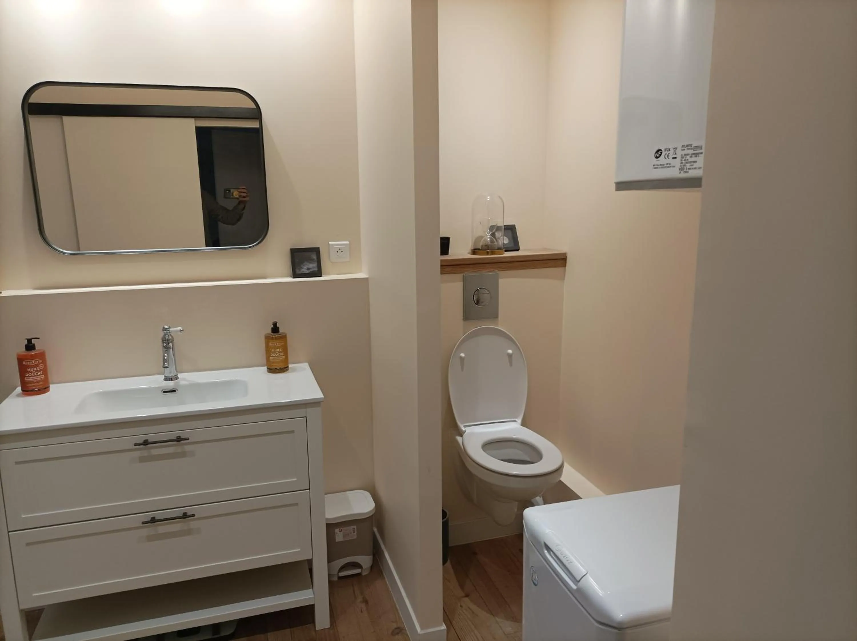 Bathroom in LE 16 CHAMBRES D'HÔTE