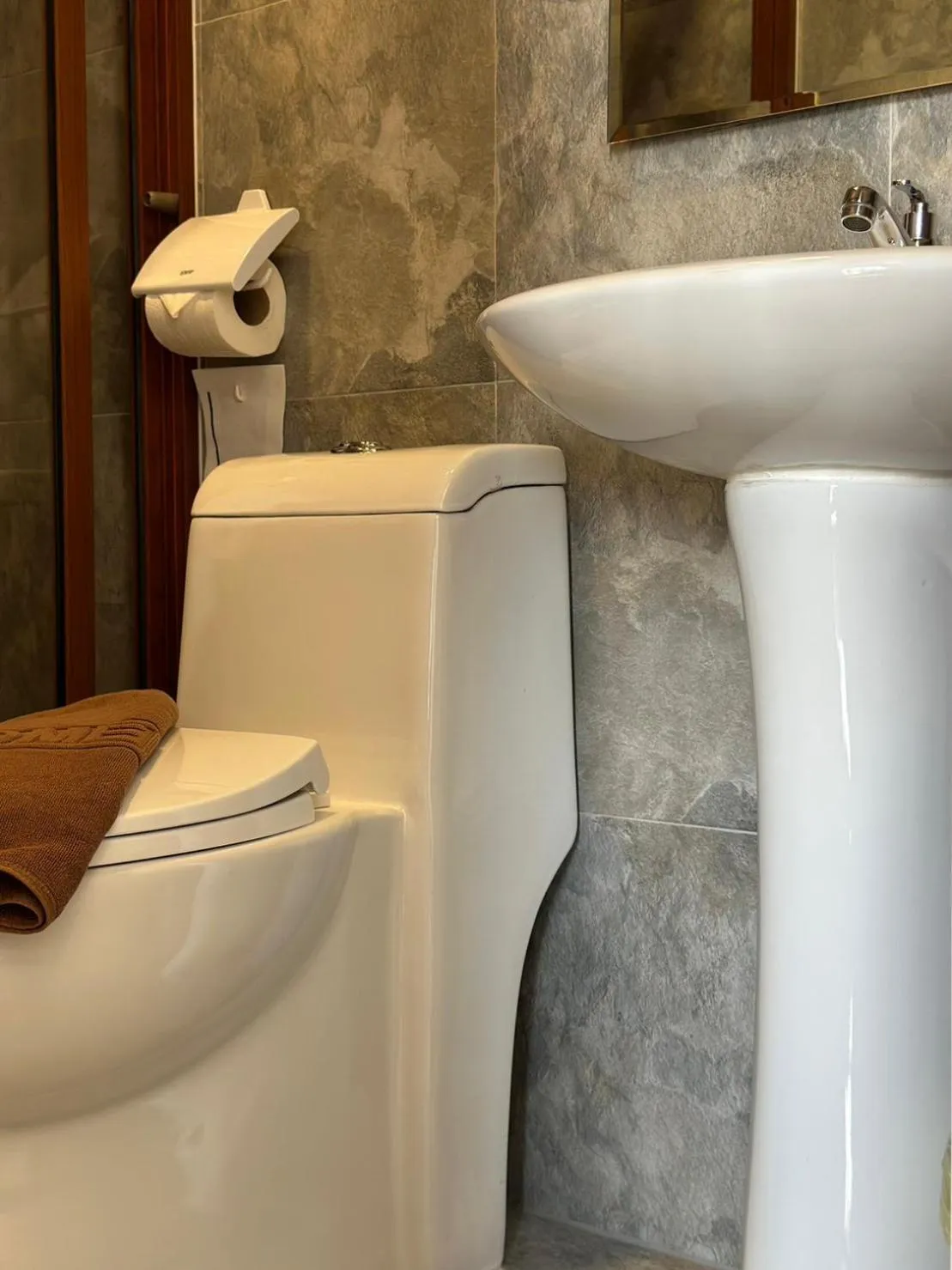 Toilet in Na Khonglong