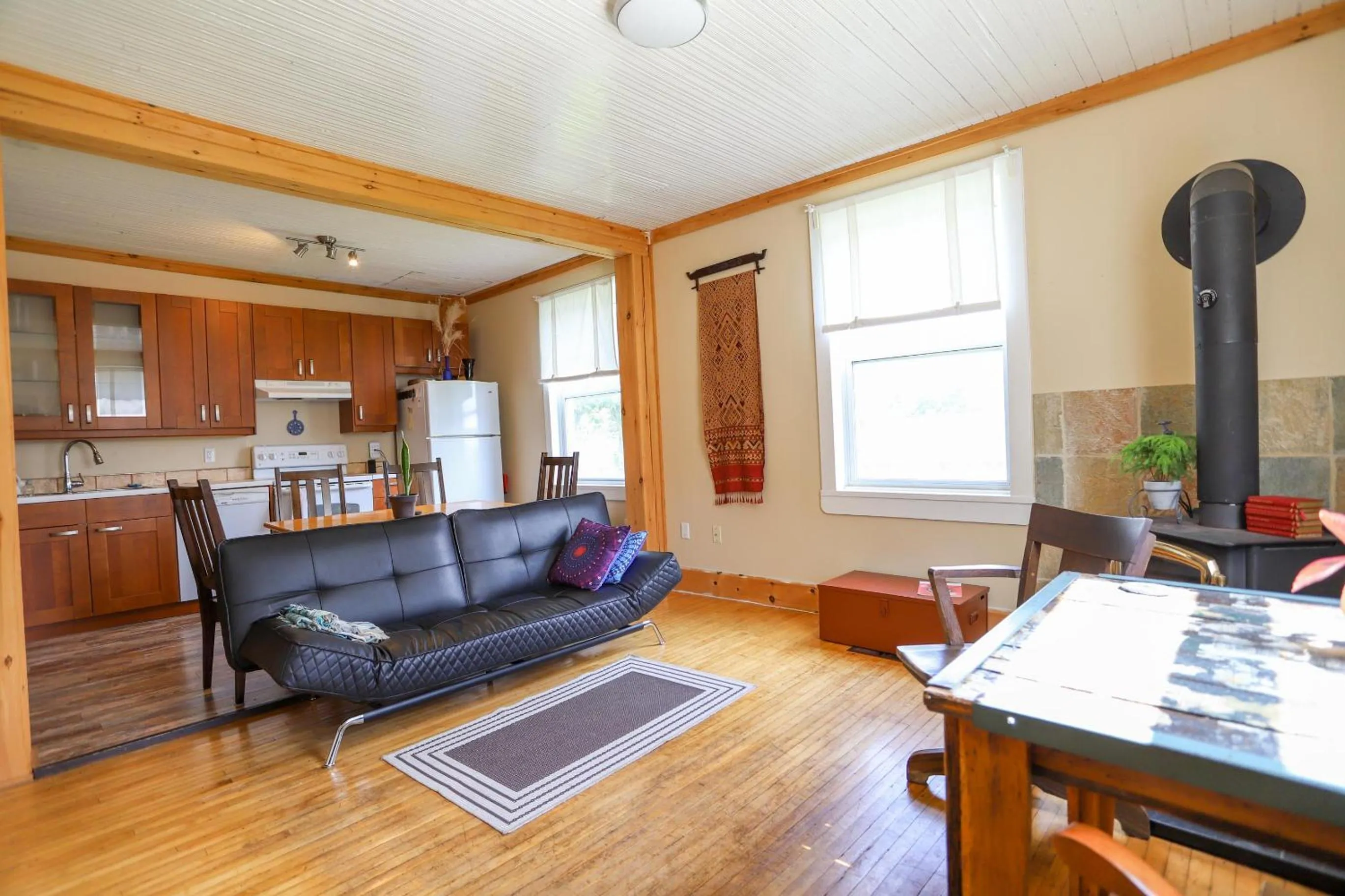 Kitchen or kitchenette in 23Maple