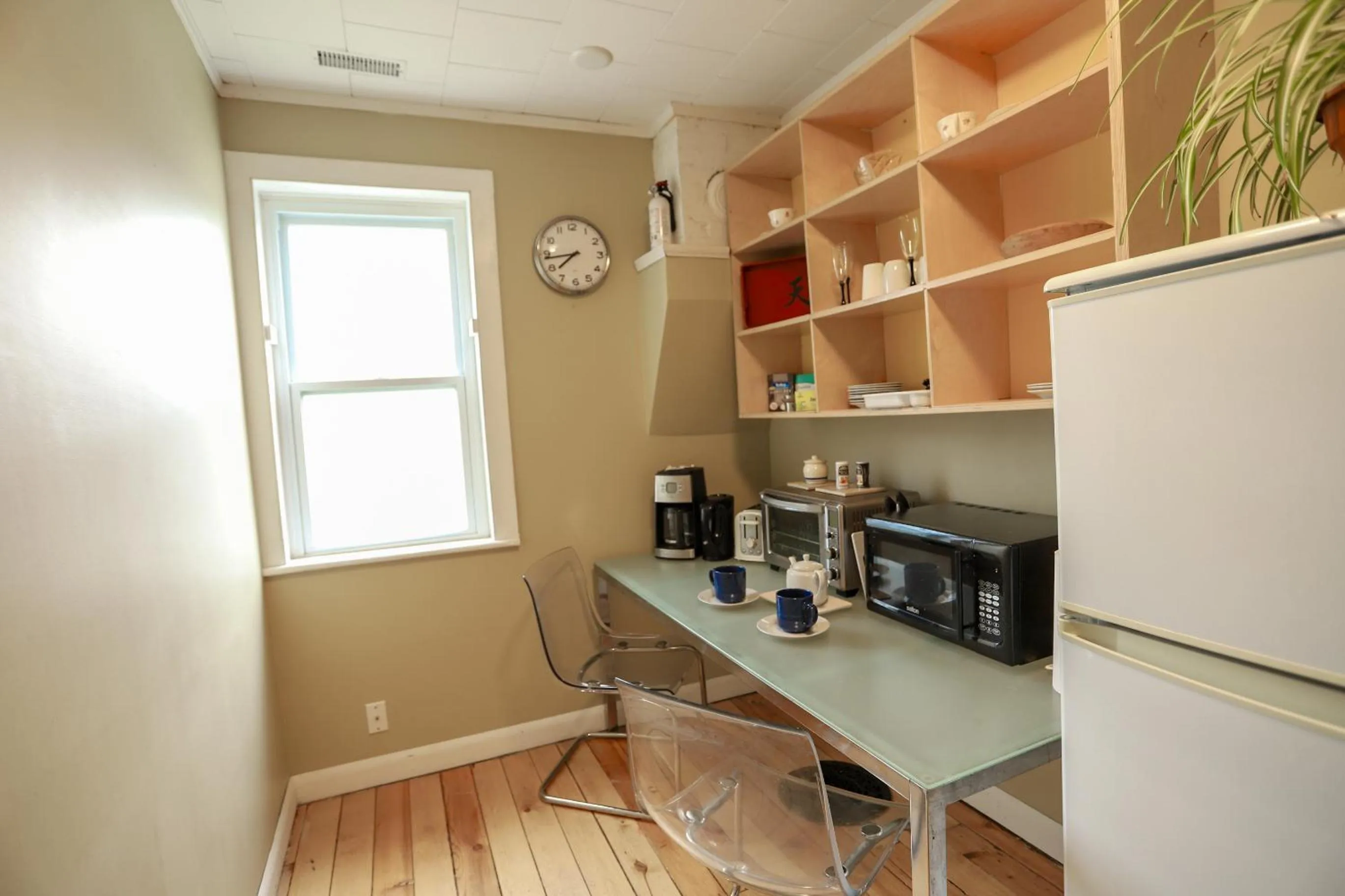 Coffee/tea facilities in 23Maple