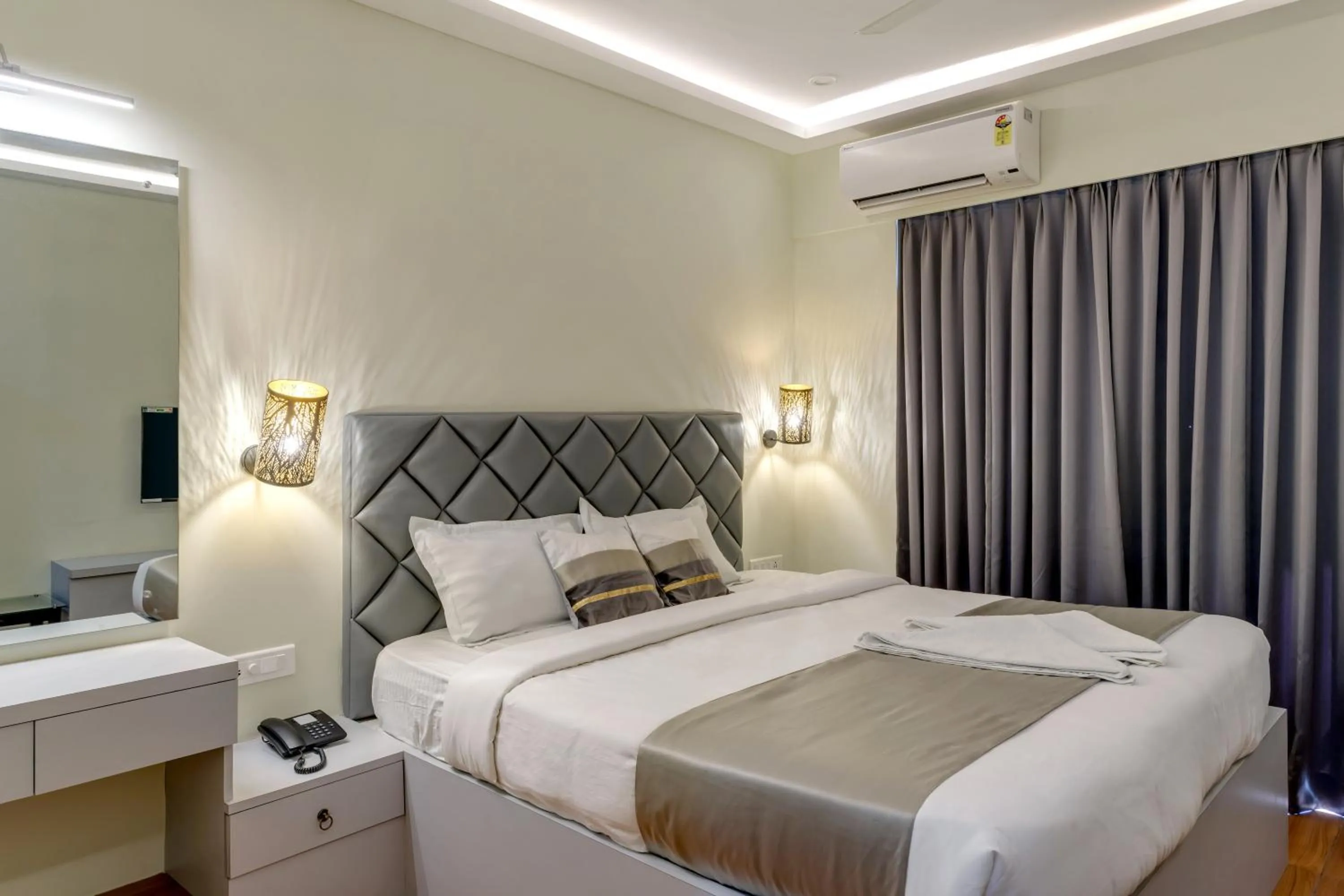 Photo of the whole room in La baga Beach Hotel