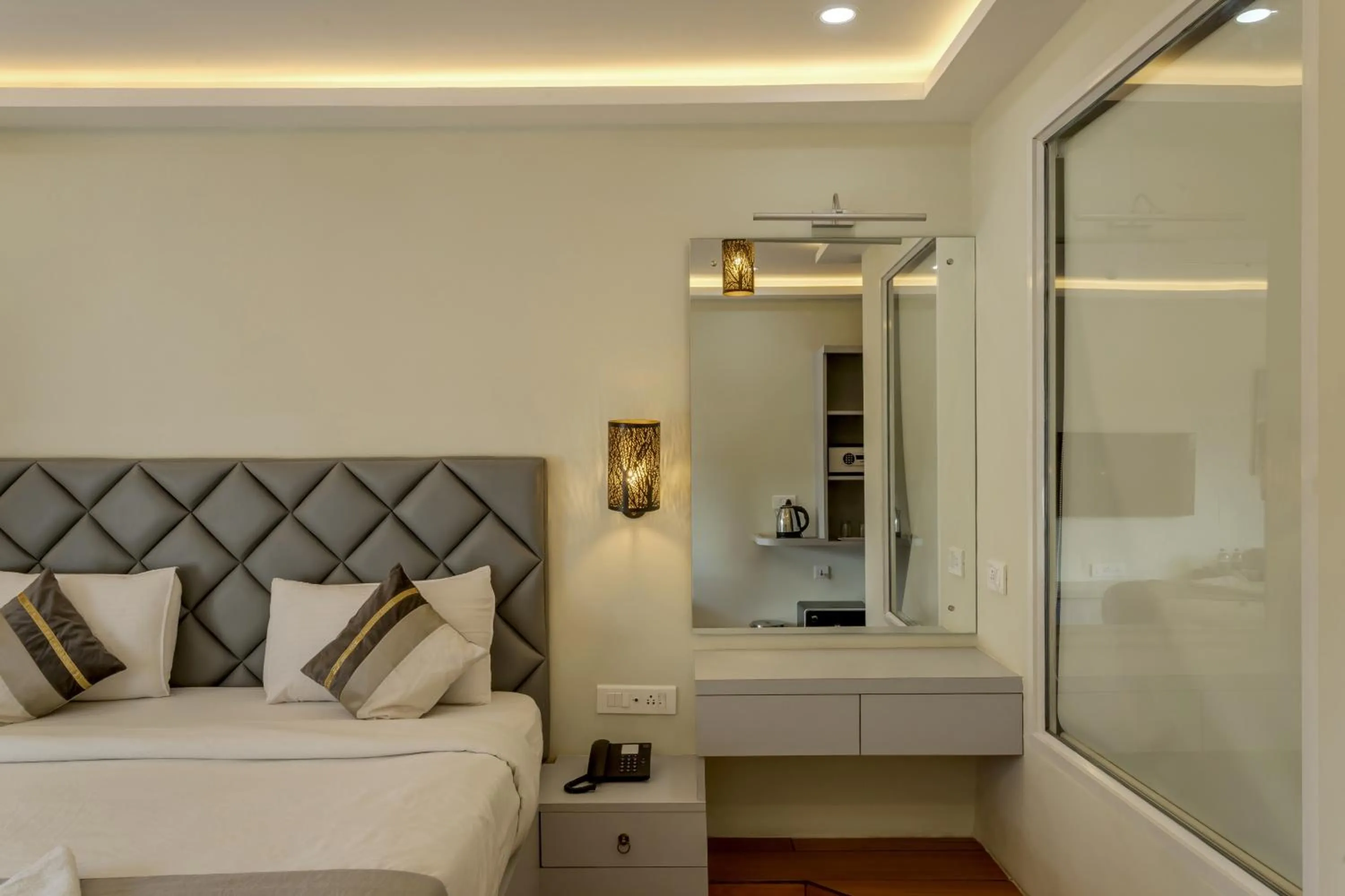 Photo of the whole room in La baga Beach Hotel