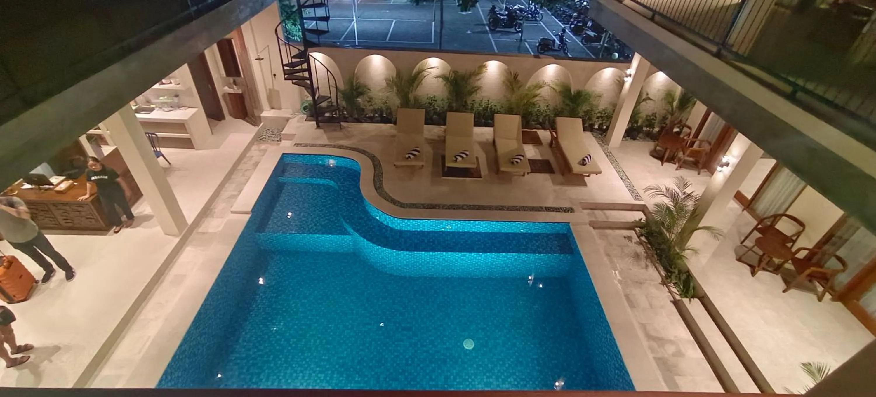 Night in FULLMOON CANGGU Nelayan