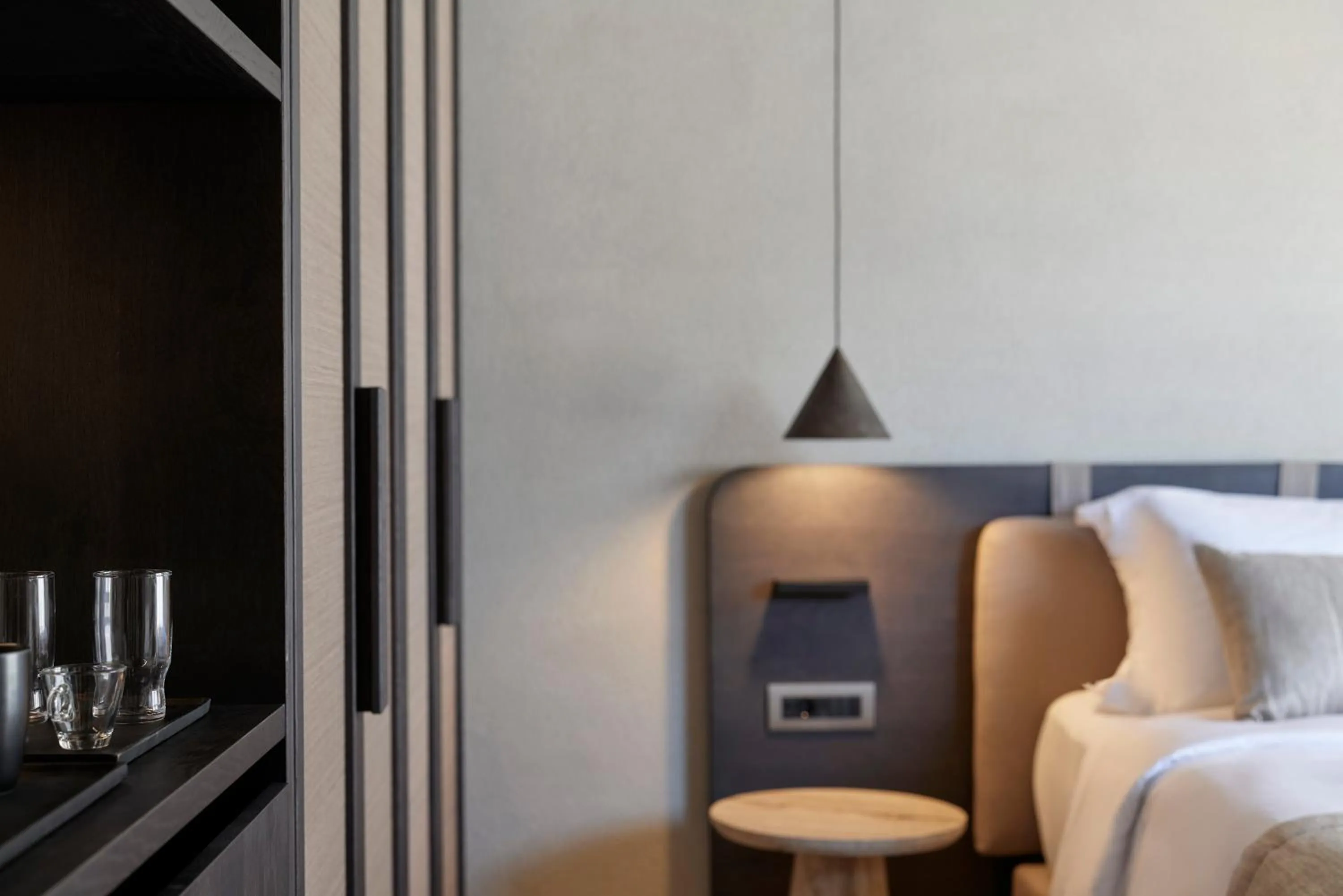 Bed in Alaso Design Suites