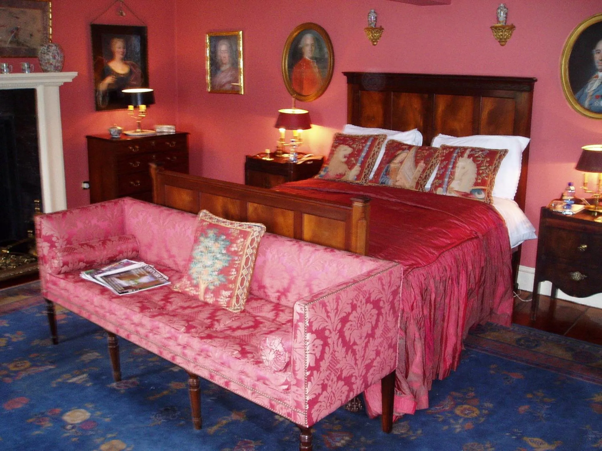 Bedroom, Bed in Collon House