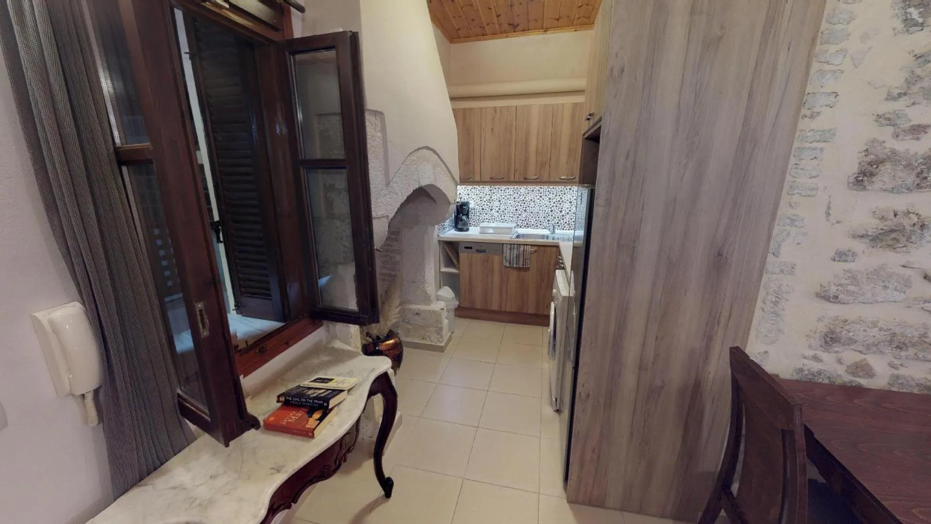 Kitchen or kitchenette in Porto Enetiko Suites