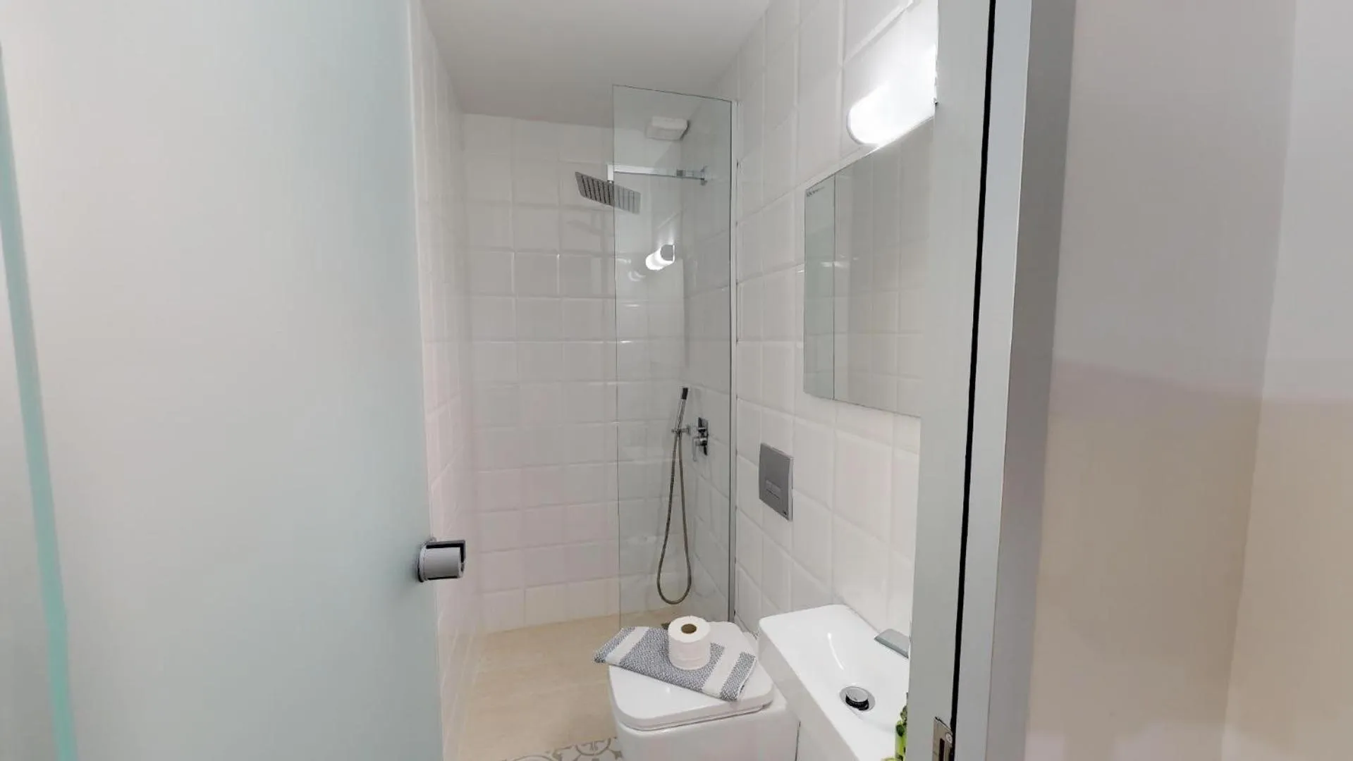 Shower in Porto Enetiko Suites