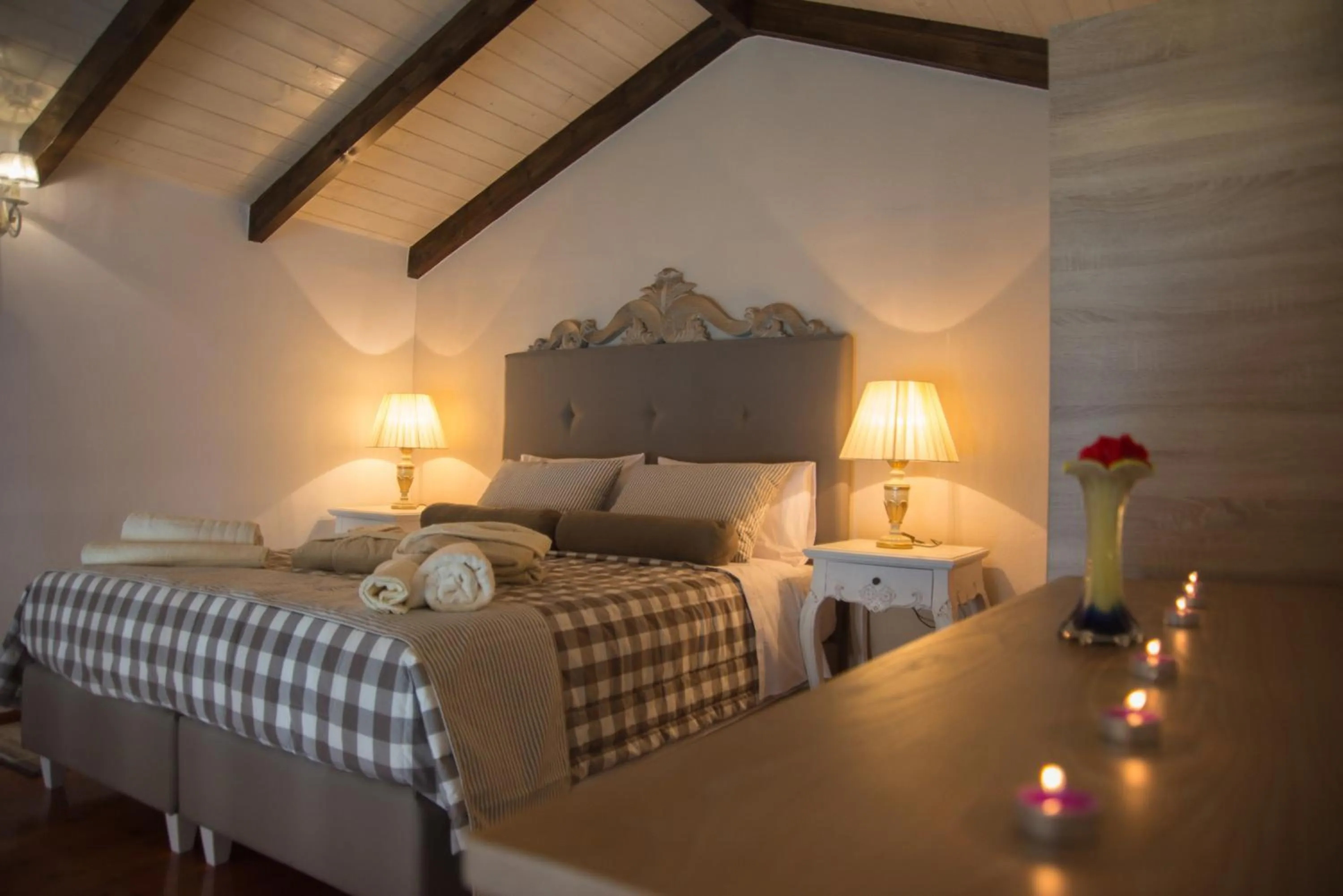 Bed in Porto Enetiko Suites