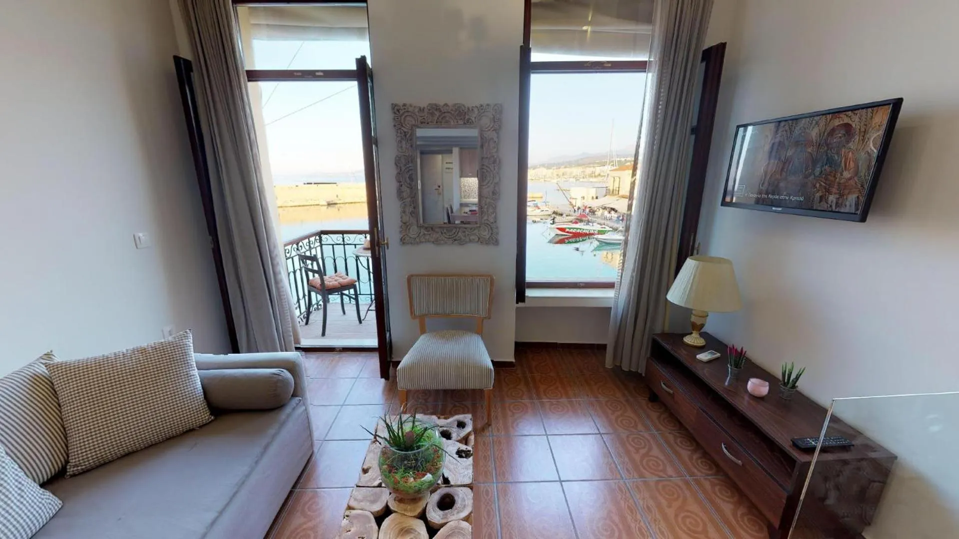 TV and multimedia in Porto Enetiko Suites