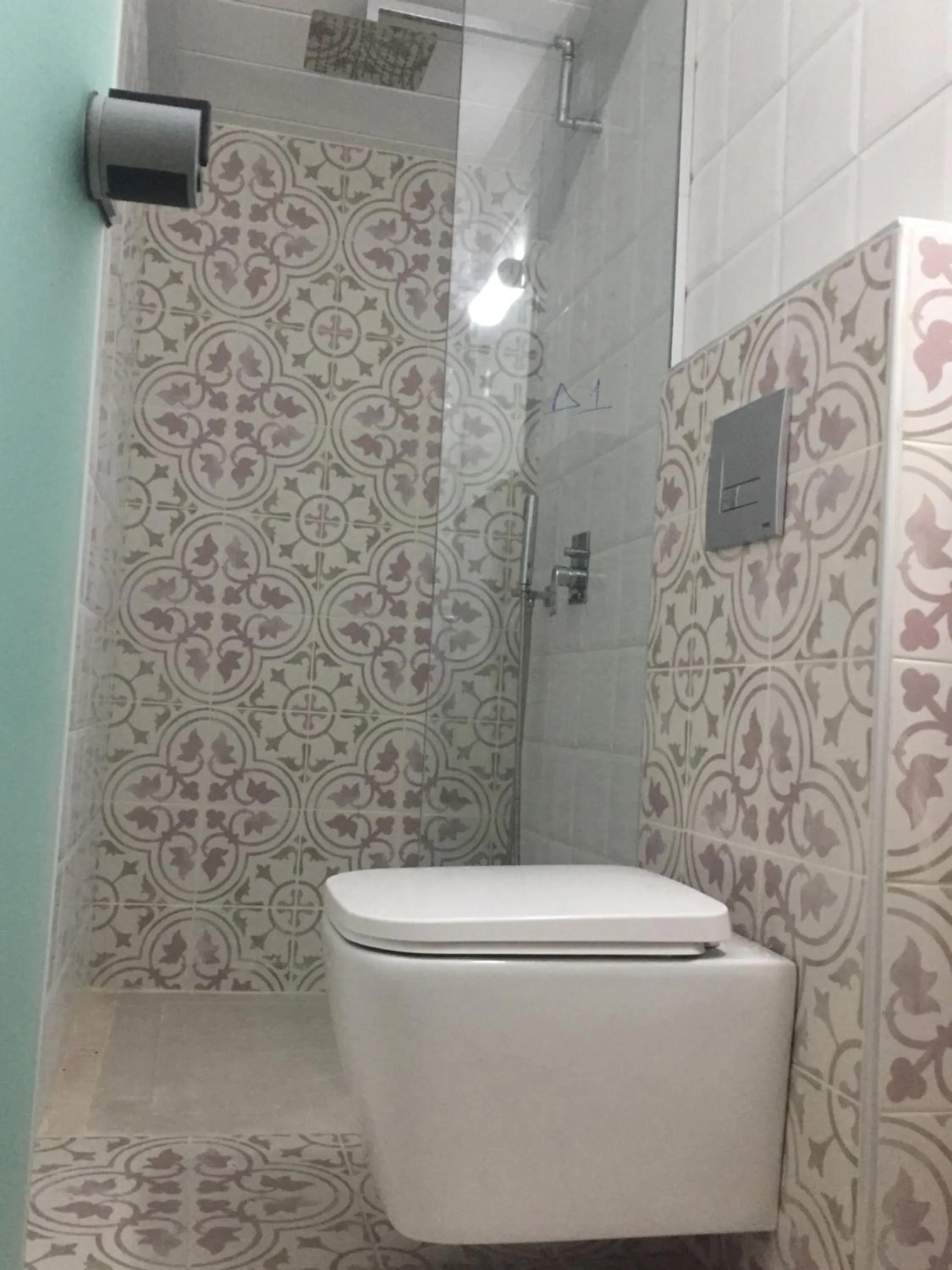 Shower in Porto Enetiko Suites