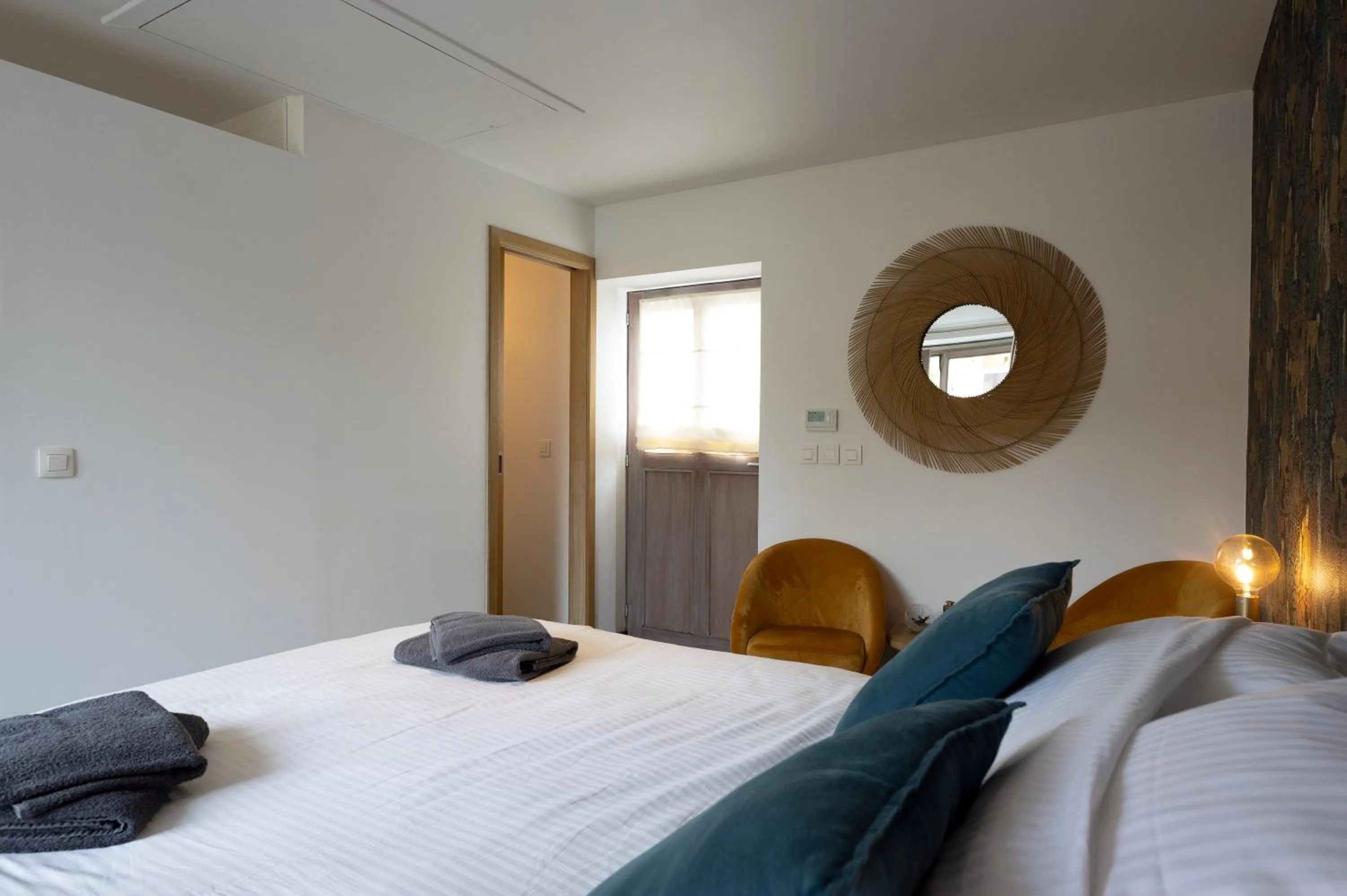 Bedroom, Bed in Le Presbytère de Sautour