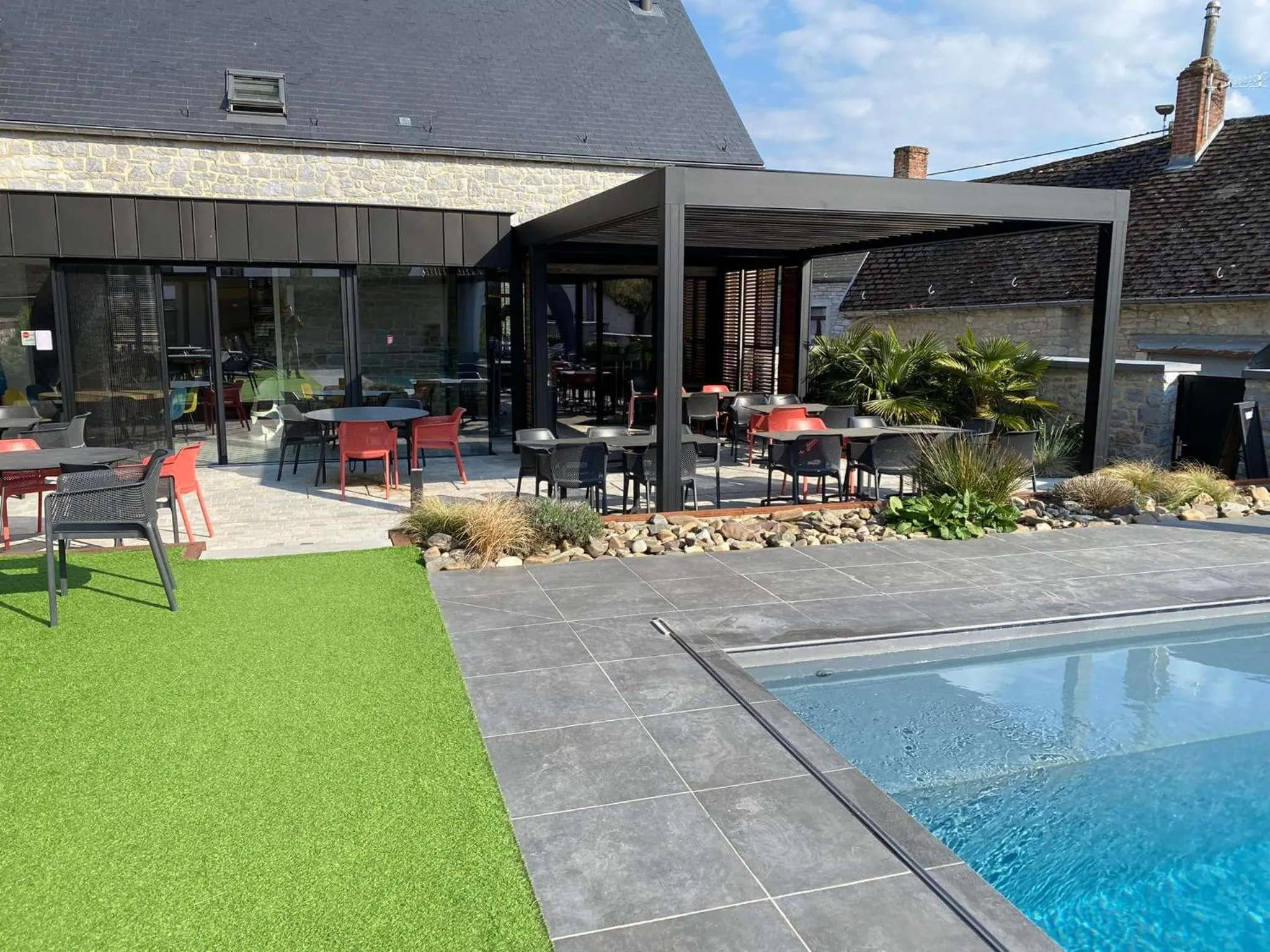 Patio in Le Presbytère de Sautour