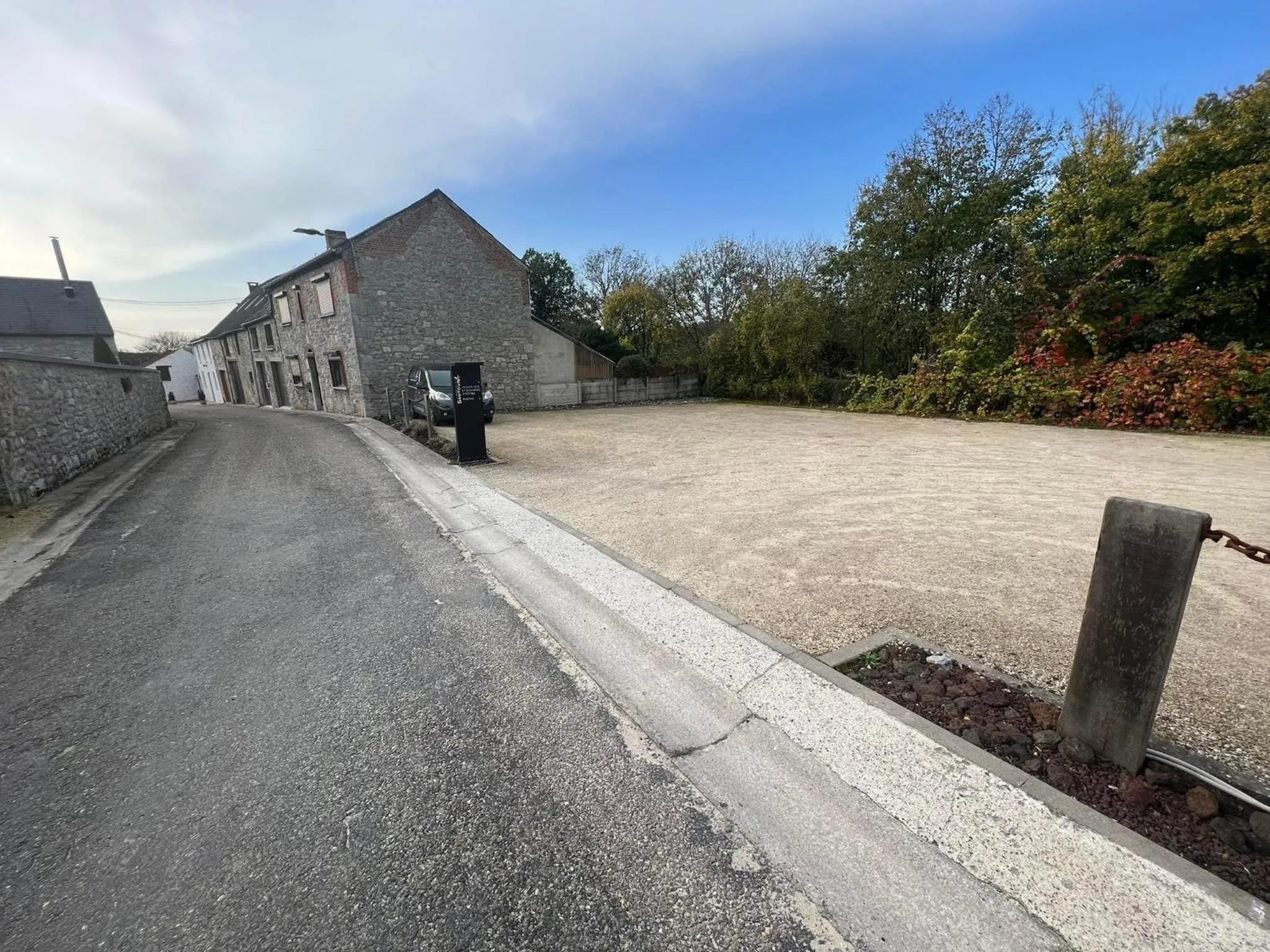 Parking in Le Presbytère de Sautour