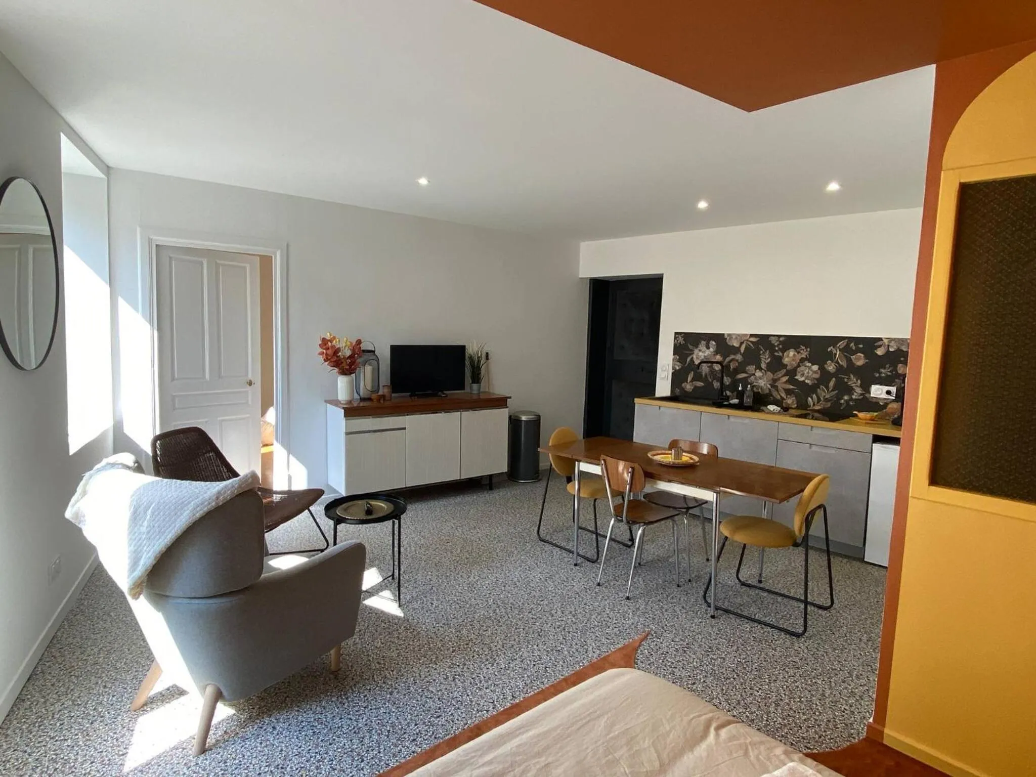 Communal lounge/ TV room in LE CARNOT - Valence